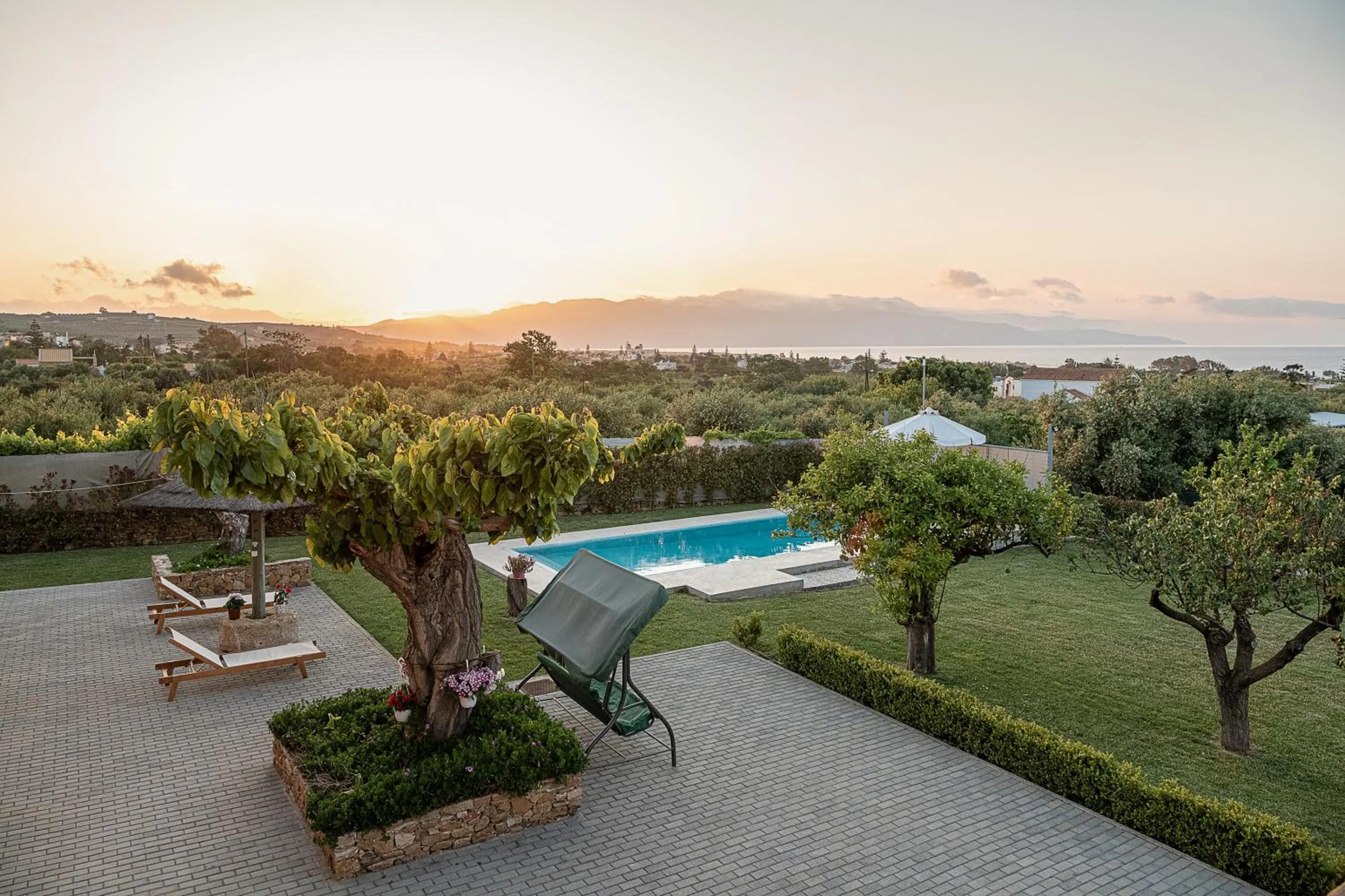 Day in Ondathaki Pirgos