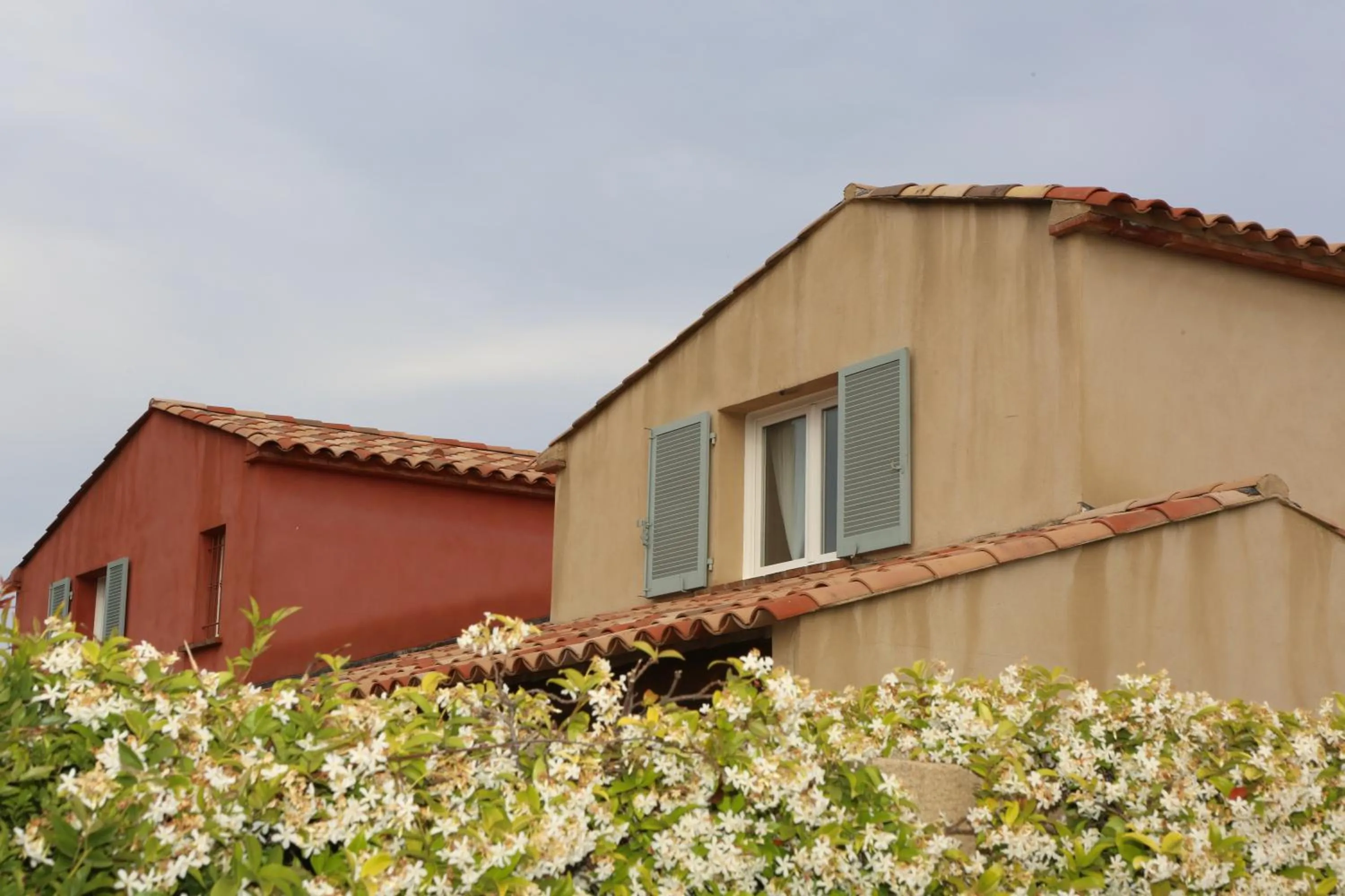 Property building in Casa Mia