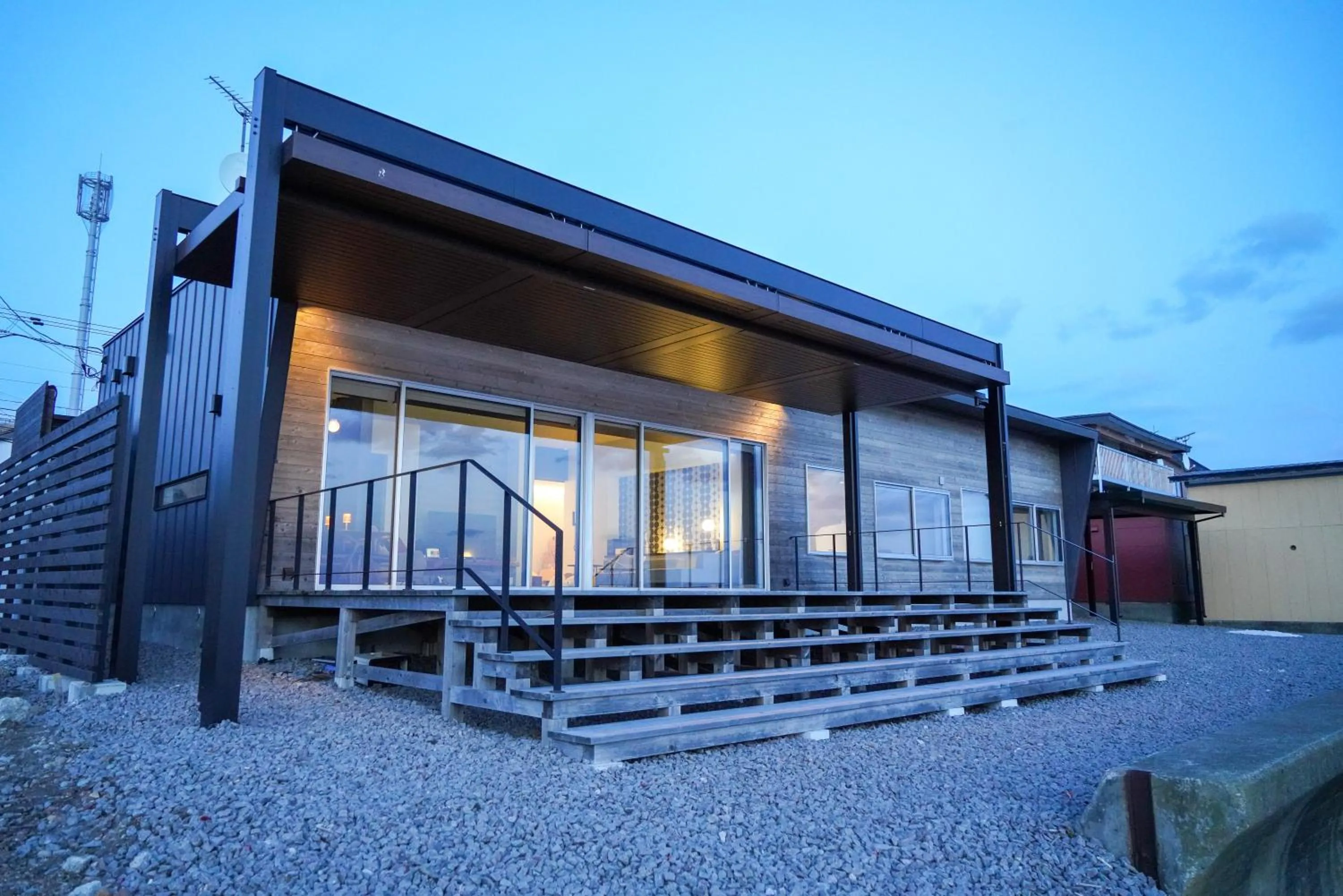 Facade/entrance in Sinori205