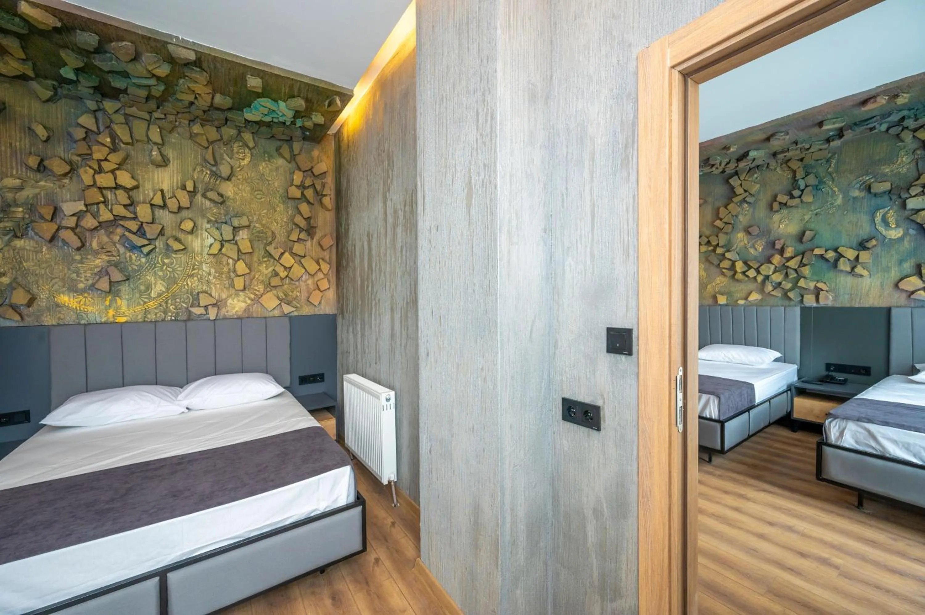 Photo of the whole room, Bed in Continental Airport Hotel