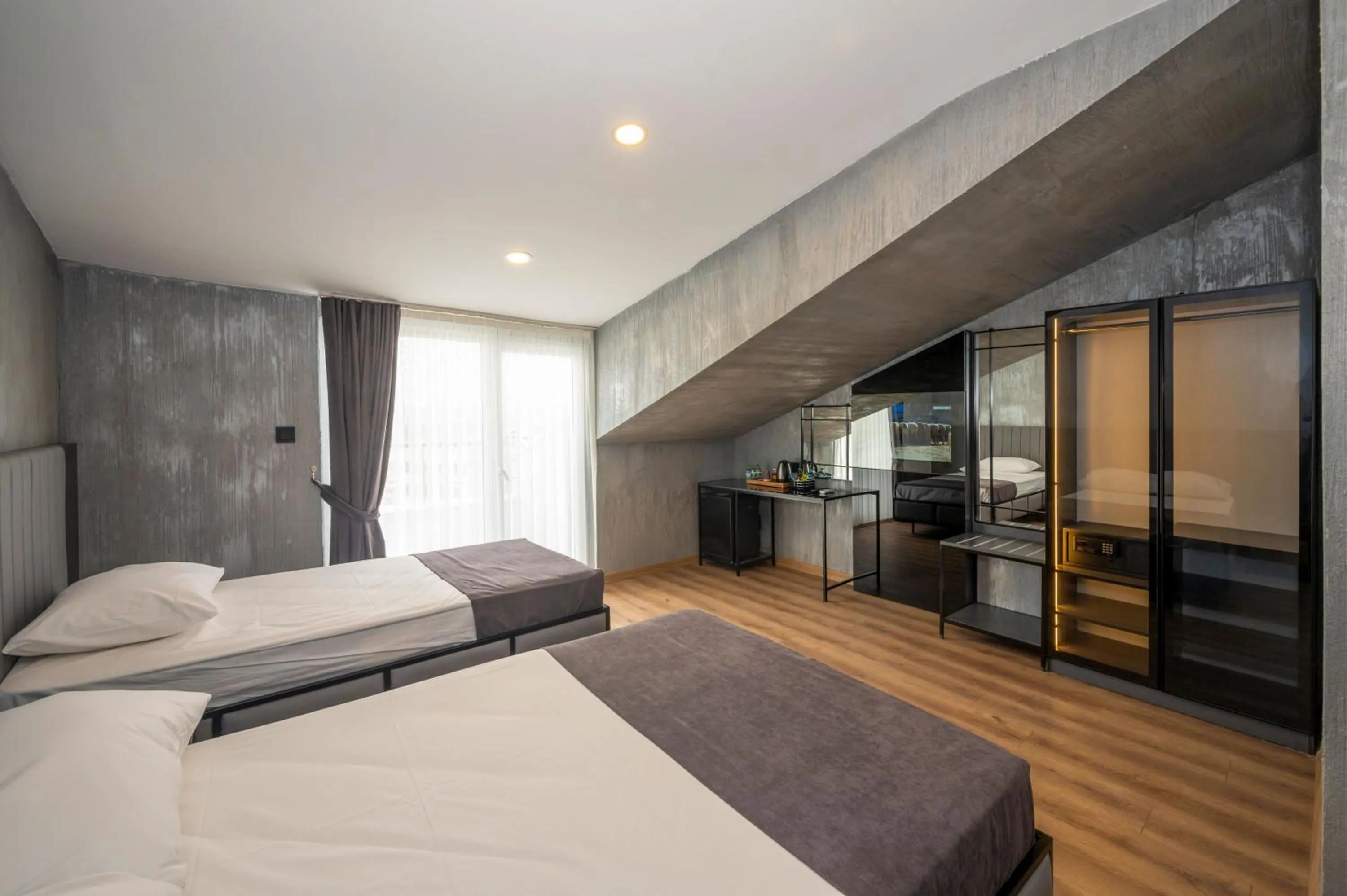 Photo of the whole room, Bed in Continental Airport Hotel