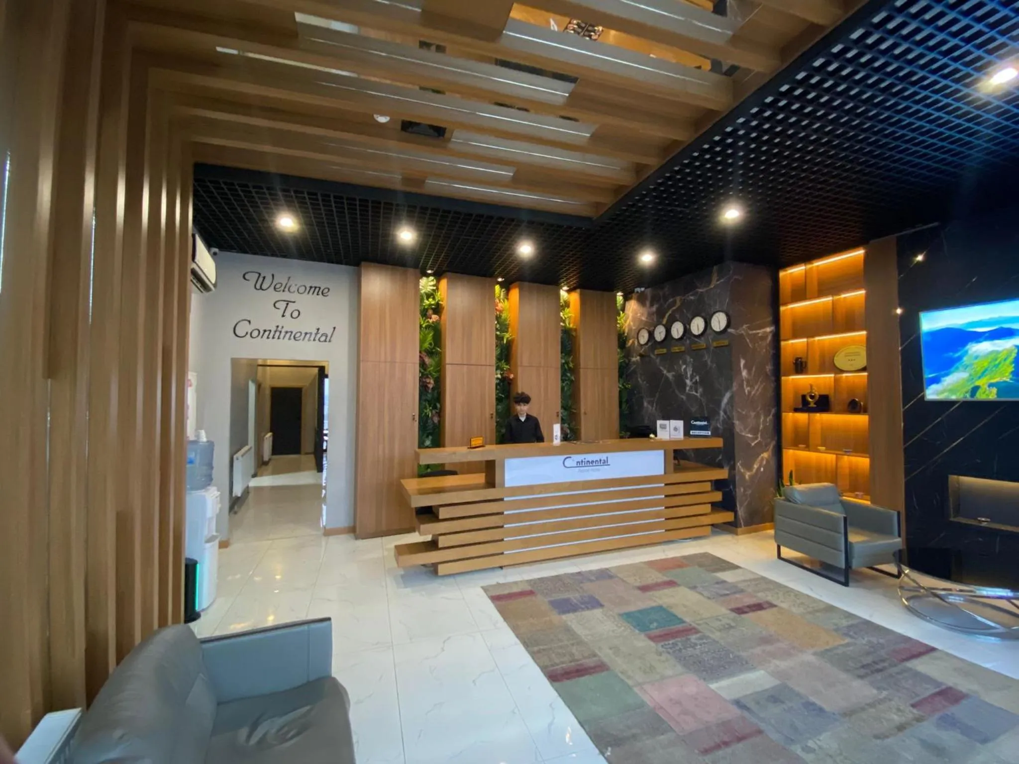 Lobby or reception in Continental Airport Hotel