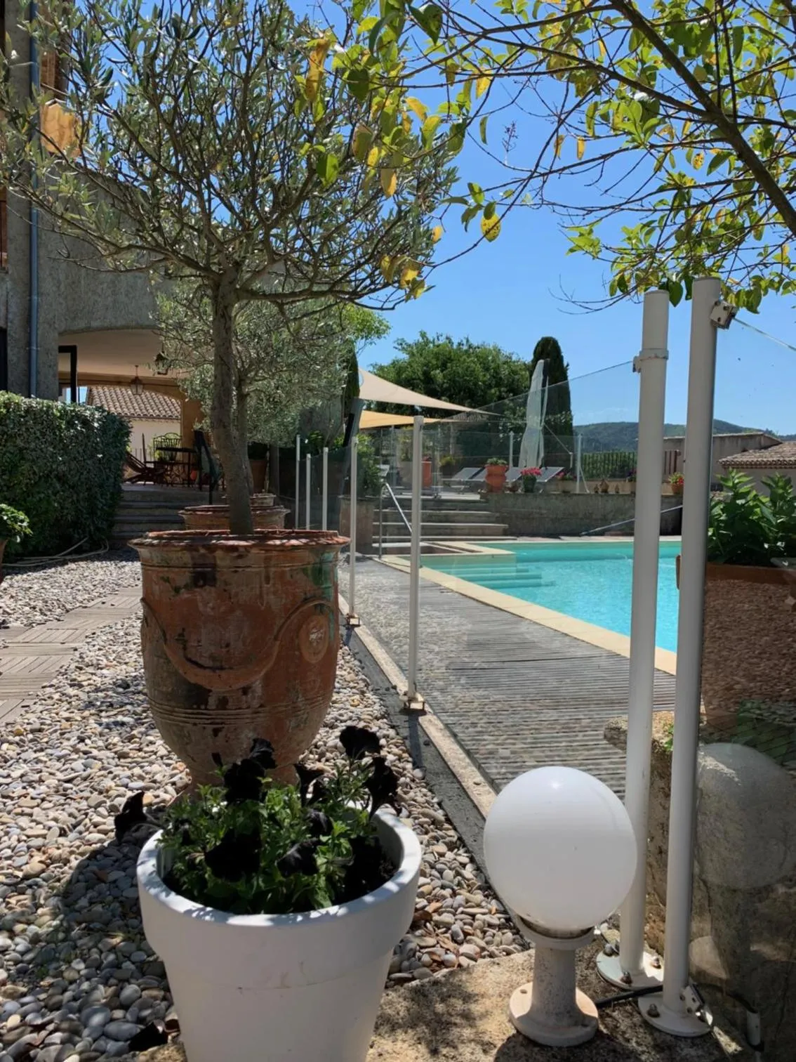 Swimming pool in Le Mas de l'Orangerie 3 etoiles