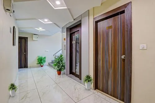 Super Collection O Hotel Raj Palace