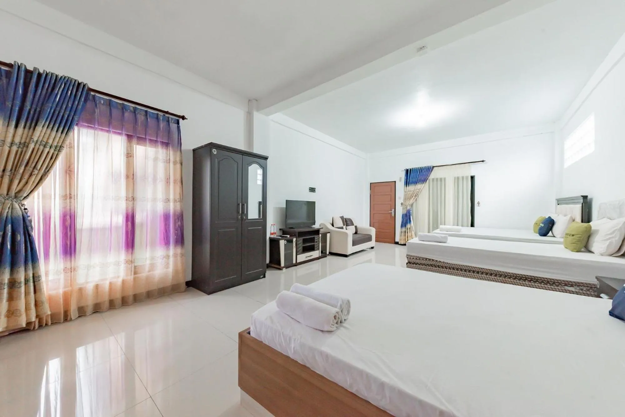 Bed in Urbanview Hotel Syariah 99 Banjarbaru by RedDoorz