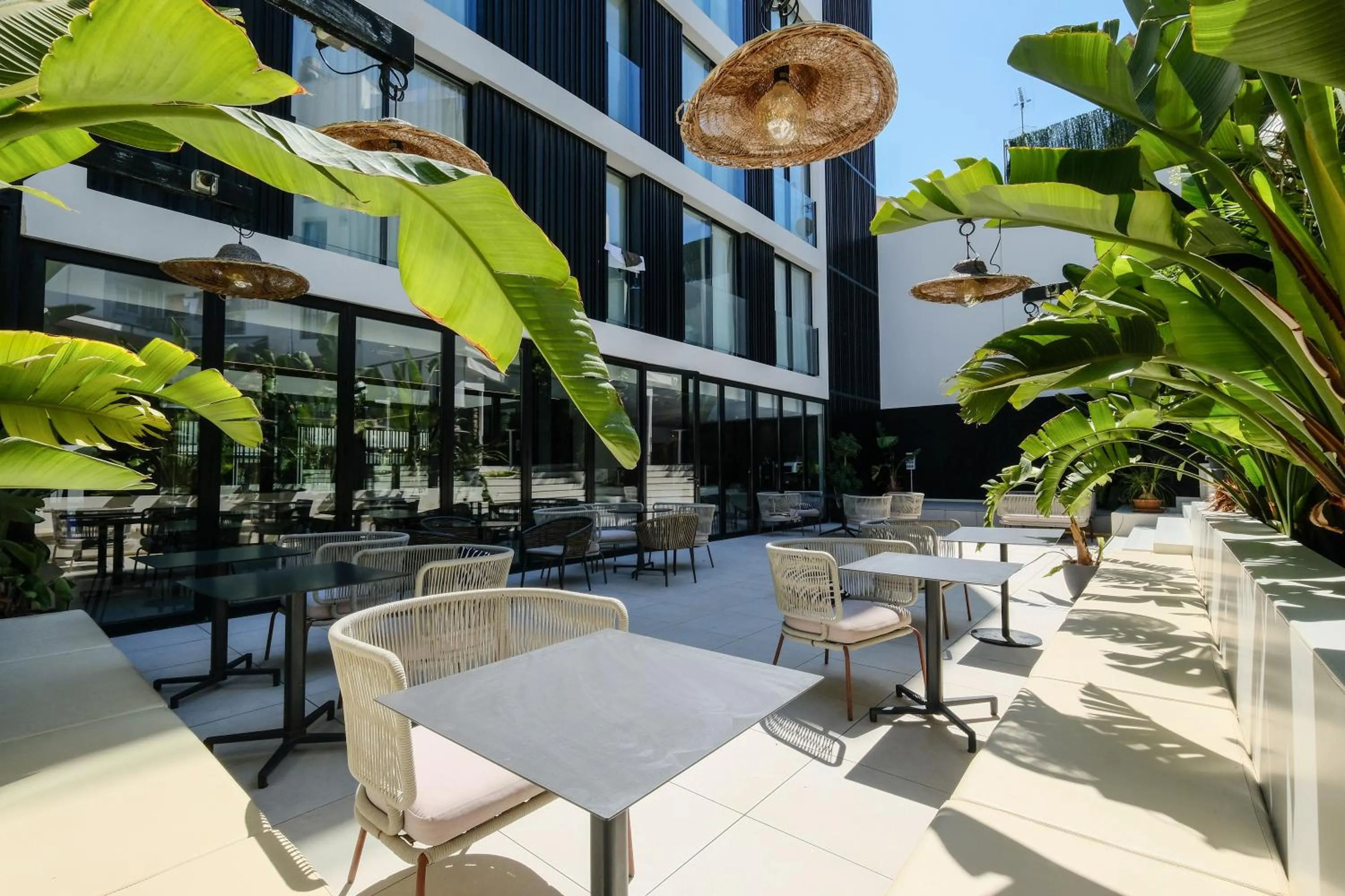 Balcony/Terrace in azuLine Hotel M