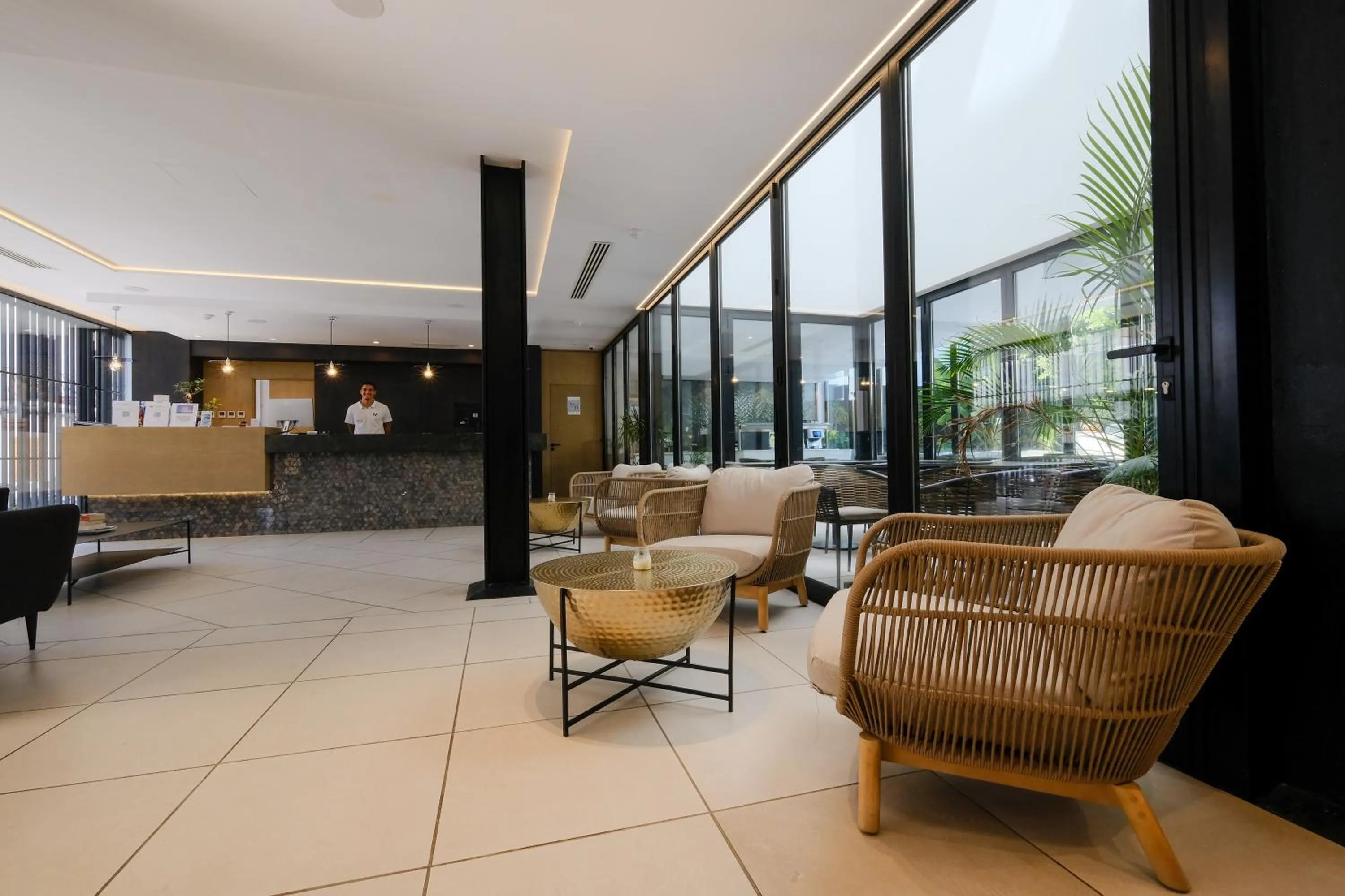 Lobby or reception in azuLine Hotel M