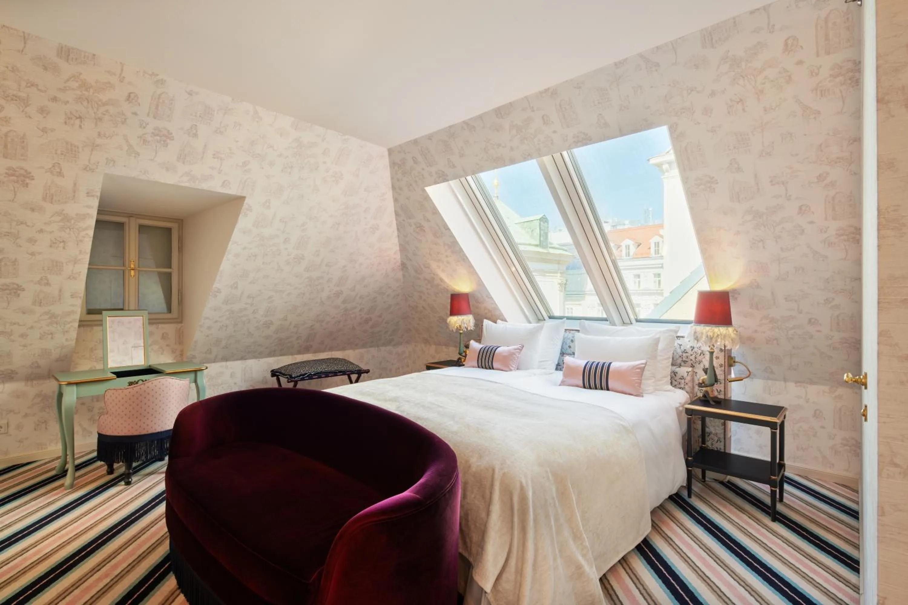 Bedroom, Bed in The Leo Grand