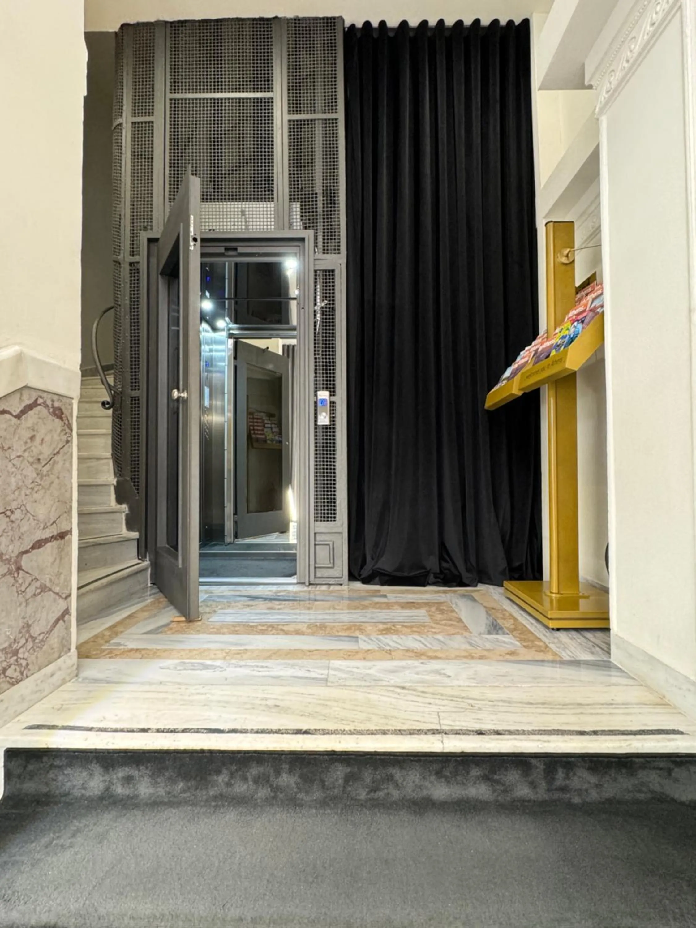 Day in Athens The L7 Str - Luxury Boutique Collection Hotel