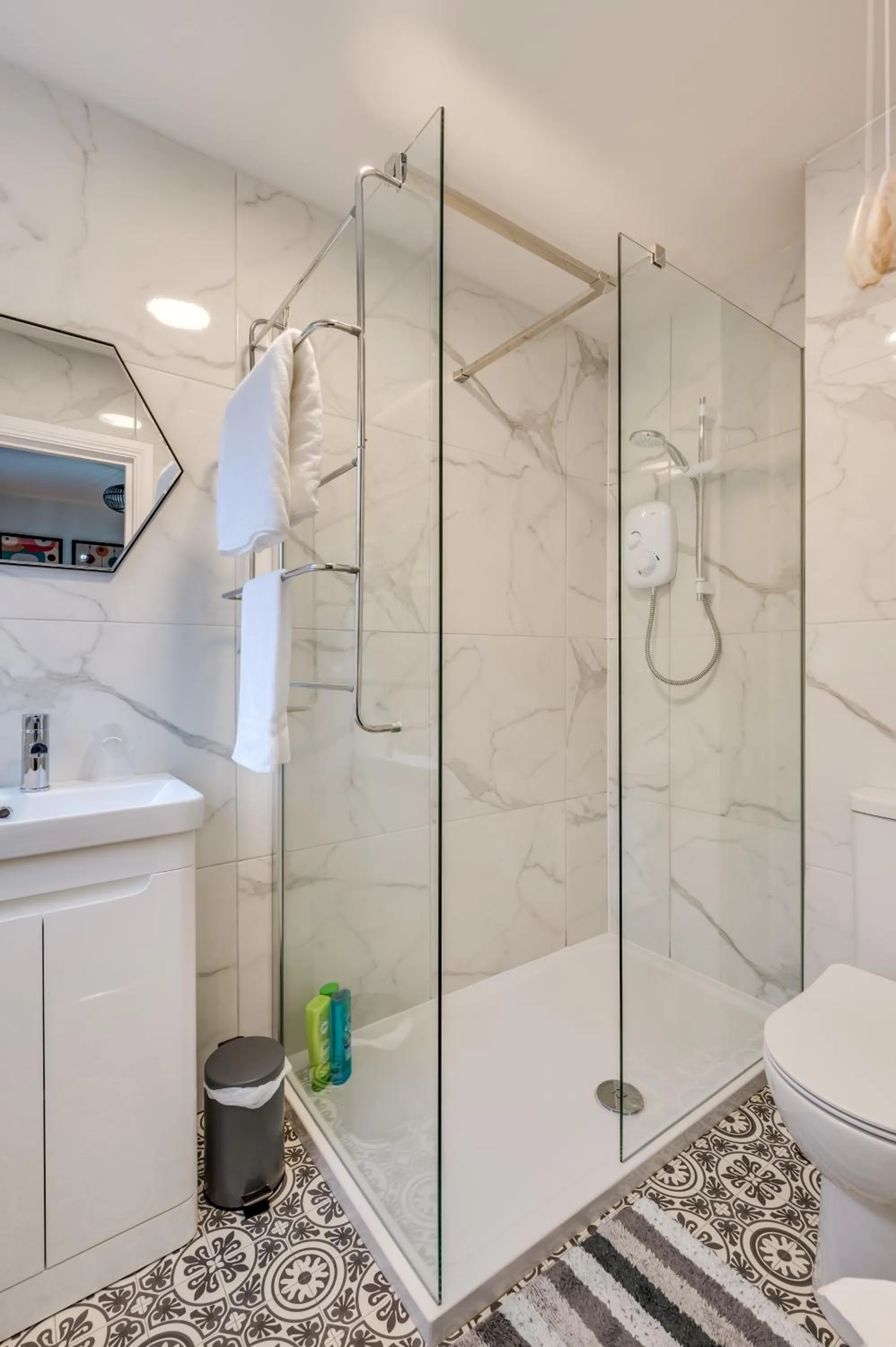 Bathroom in Central Belfast Apartments: Ashley Mews