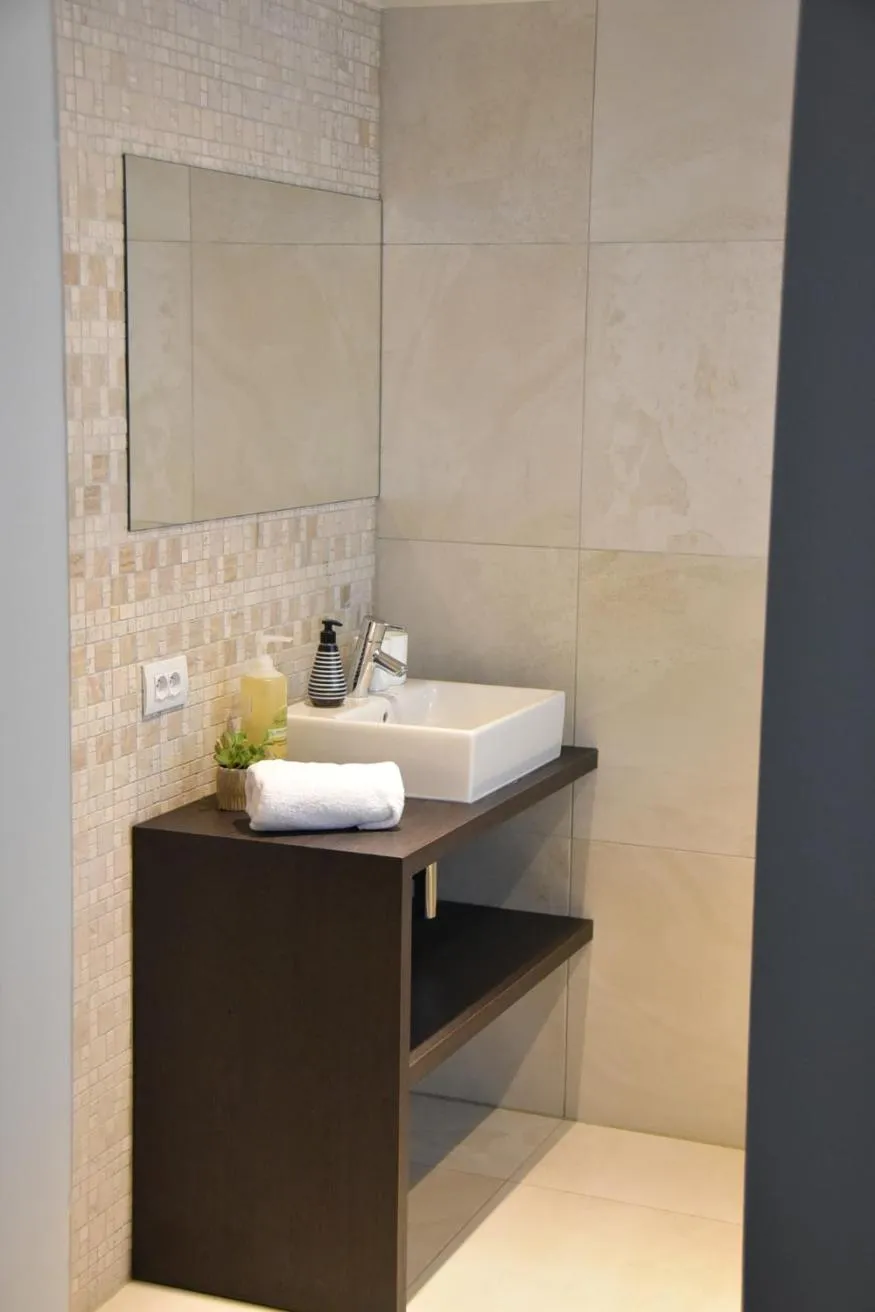 Bathroom in B&B Coup de Coeur