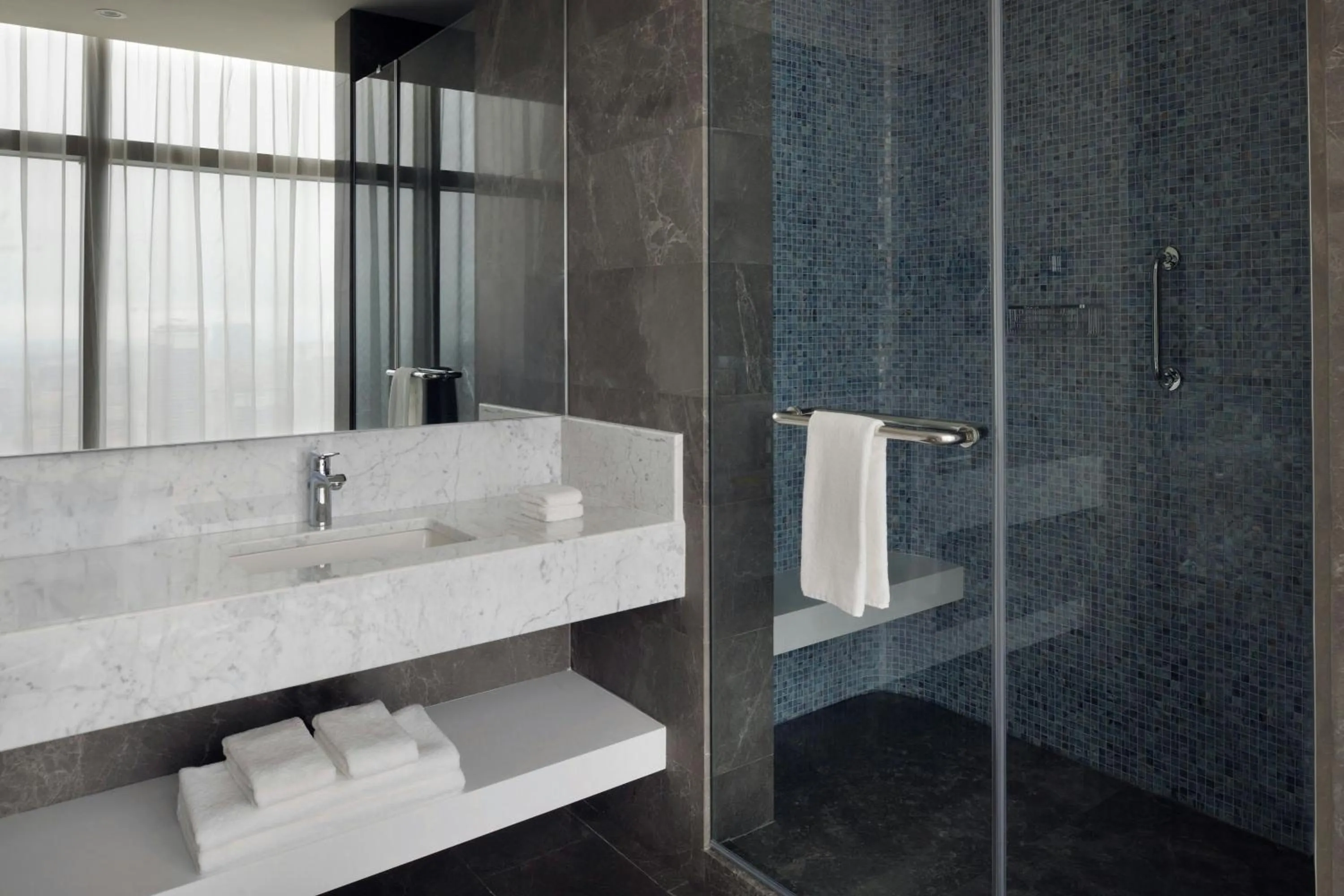 Bathroom in Istanbul Marriott Hotel Sisli