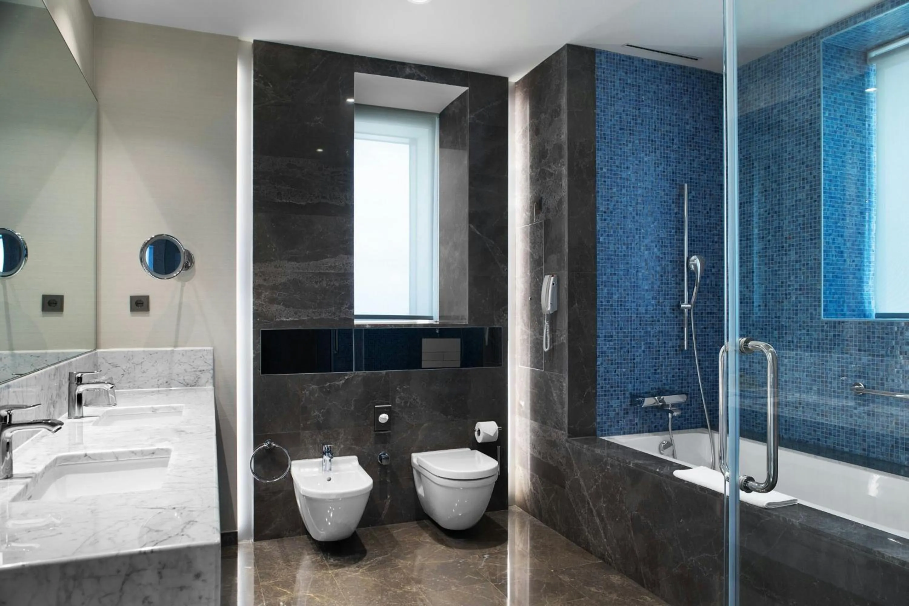 Bathroom in Istanbul Marriott Hotel Sisli