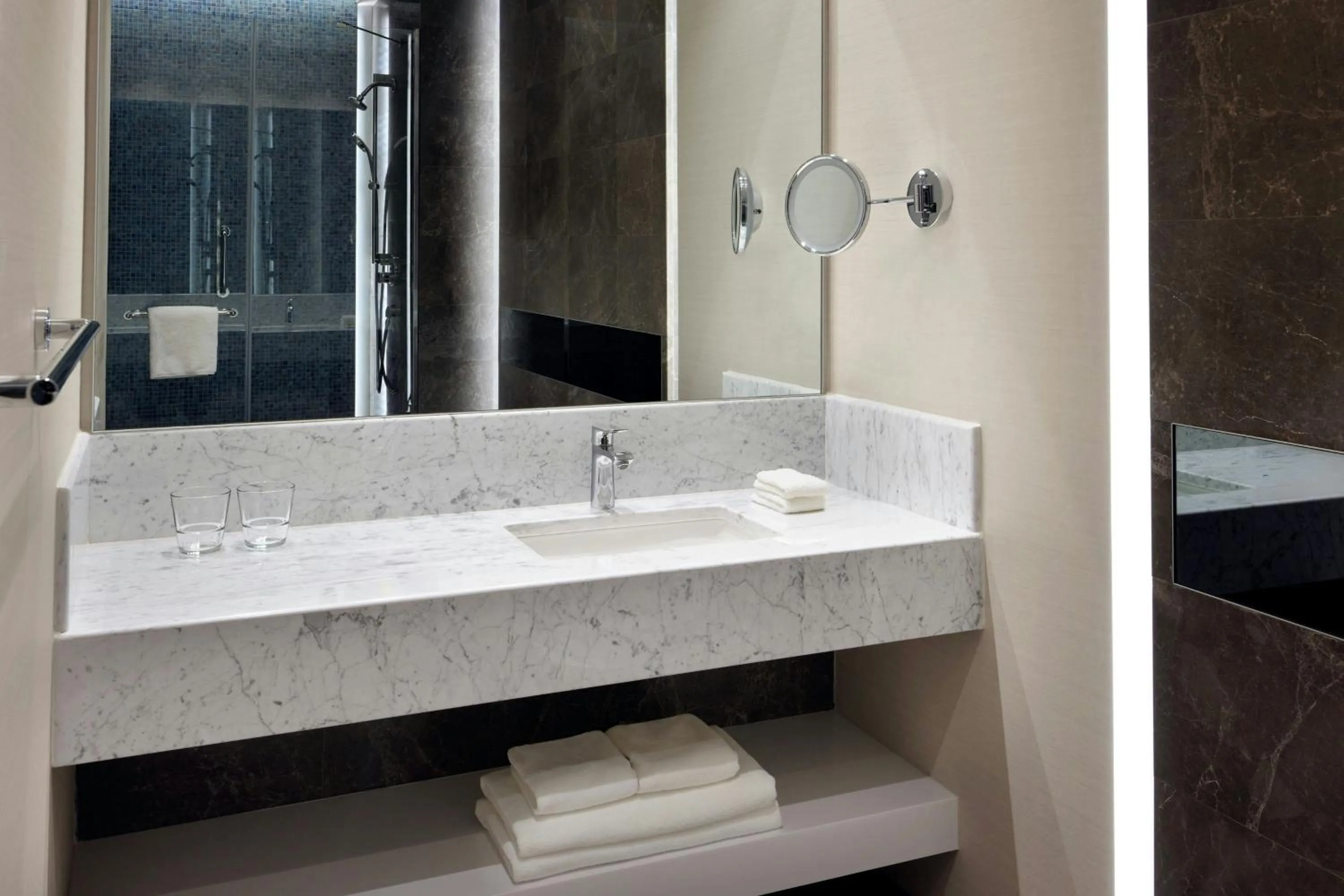 Bathroom in Istanbul Marriott Hotel Sisli