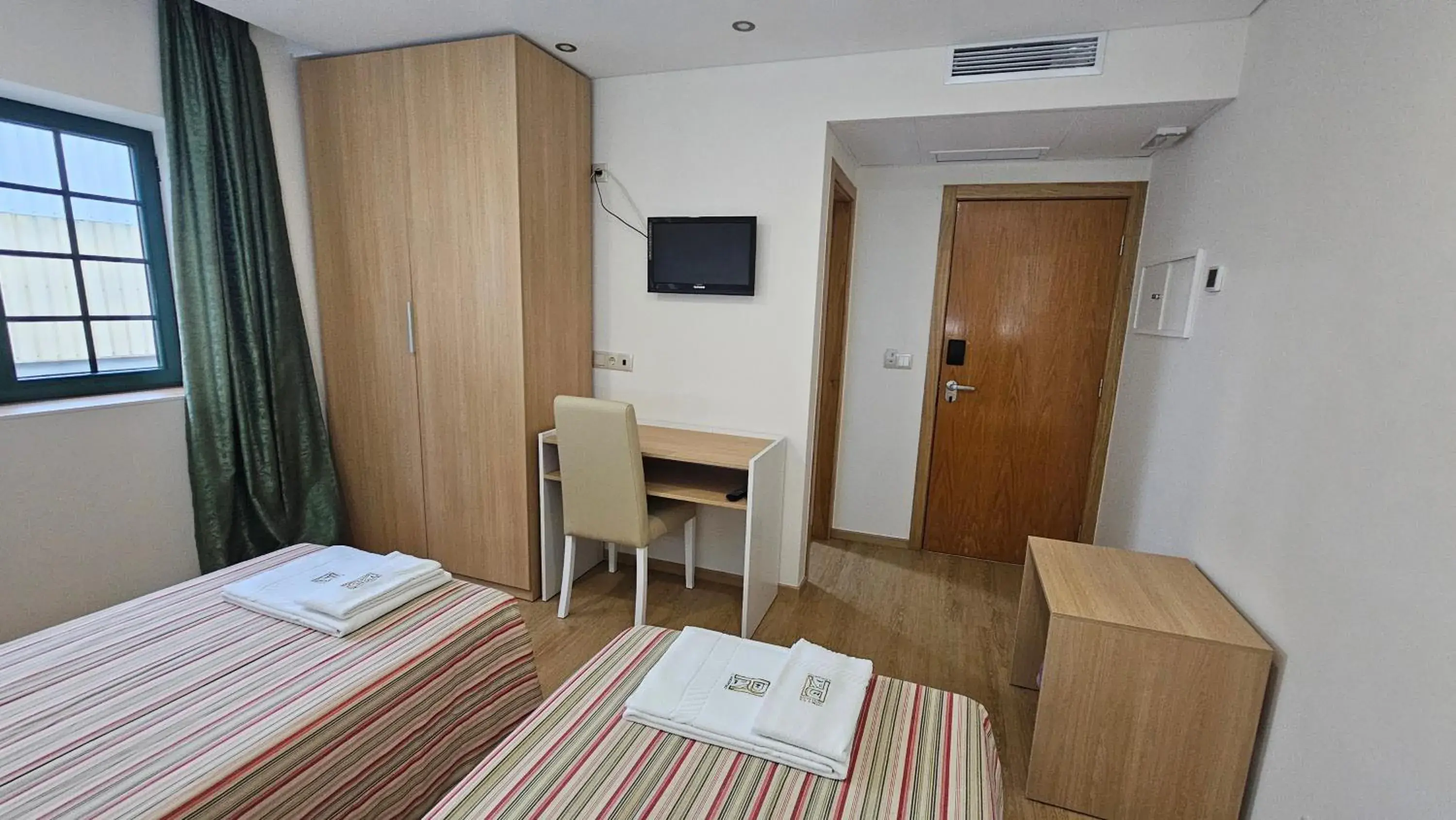 Twin Room - single occupancy in Hotel O Encontro Twin Room - single occupancy in Hotel O Encontro