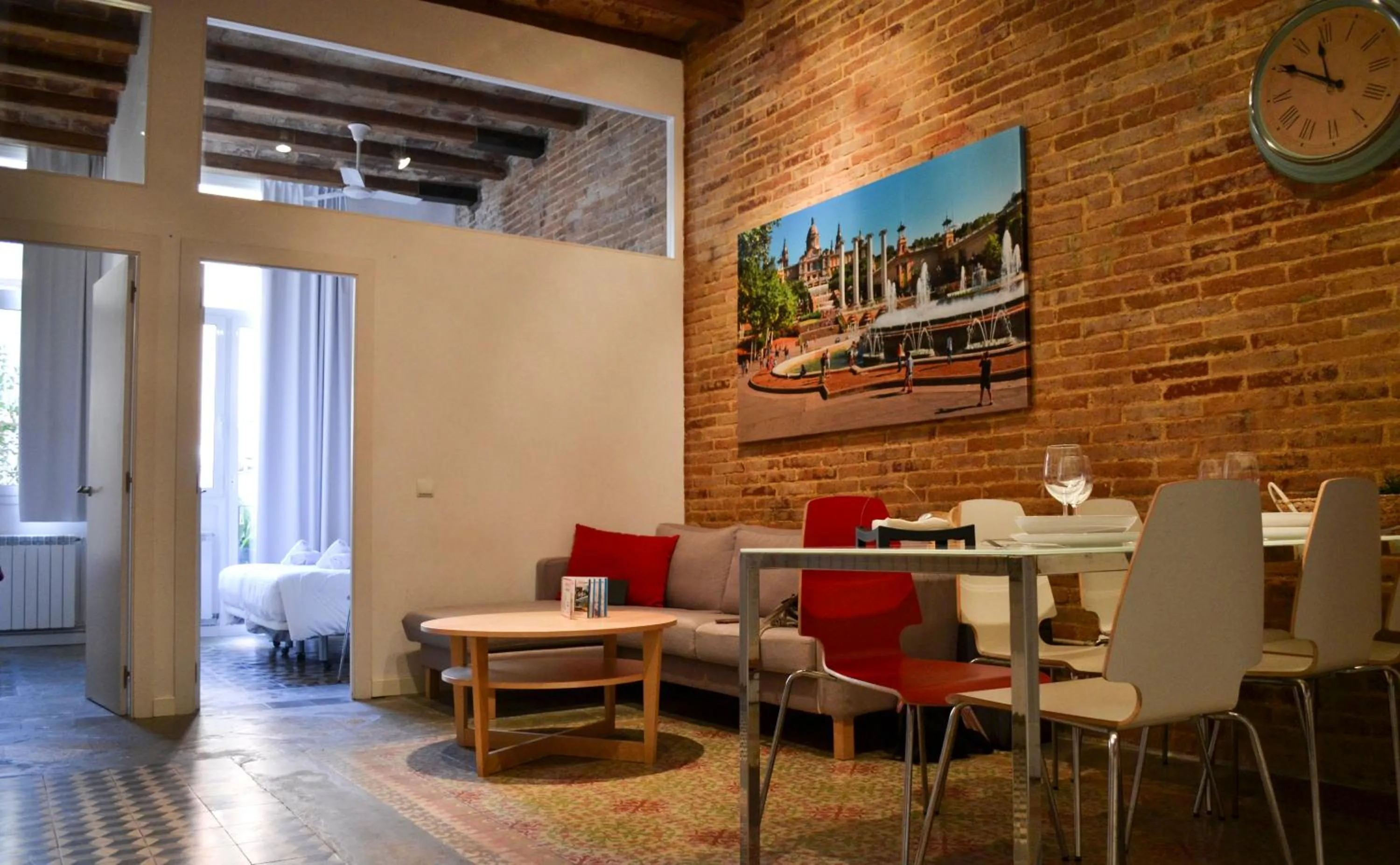 Living room in Happy People Plaza España Apartments