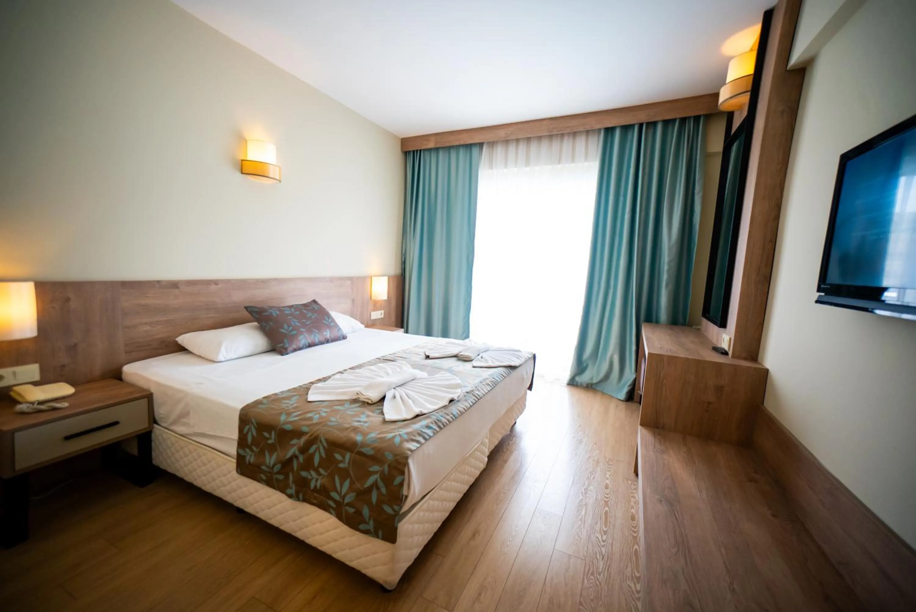 Bedroom, Bed in Lucida Beach Hotel - Ultra All Inclusive