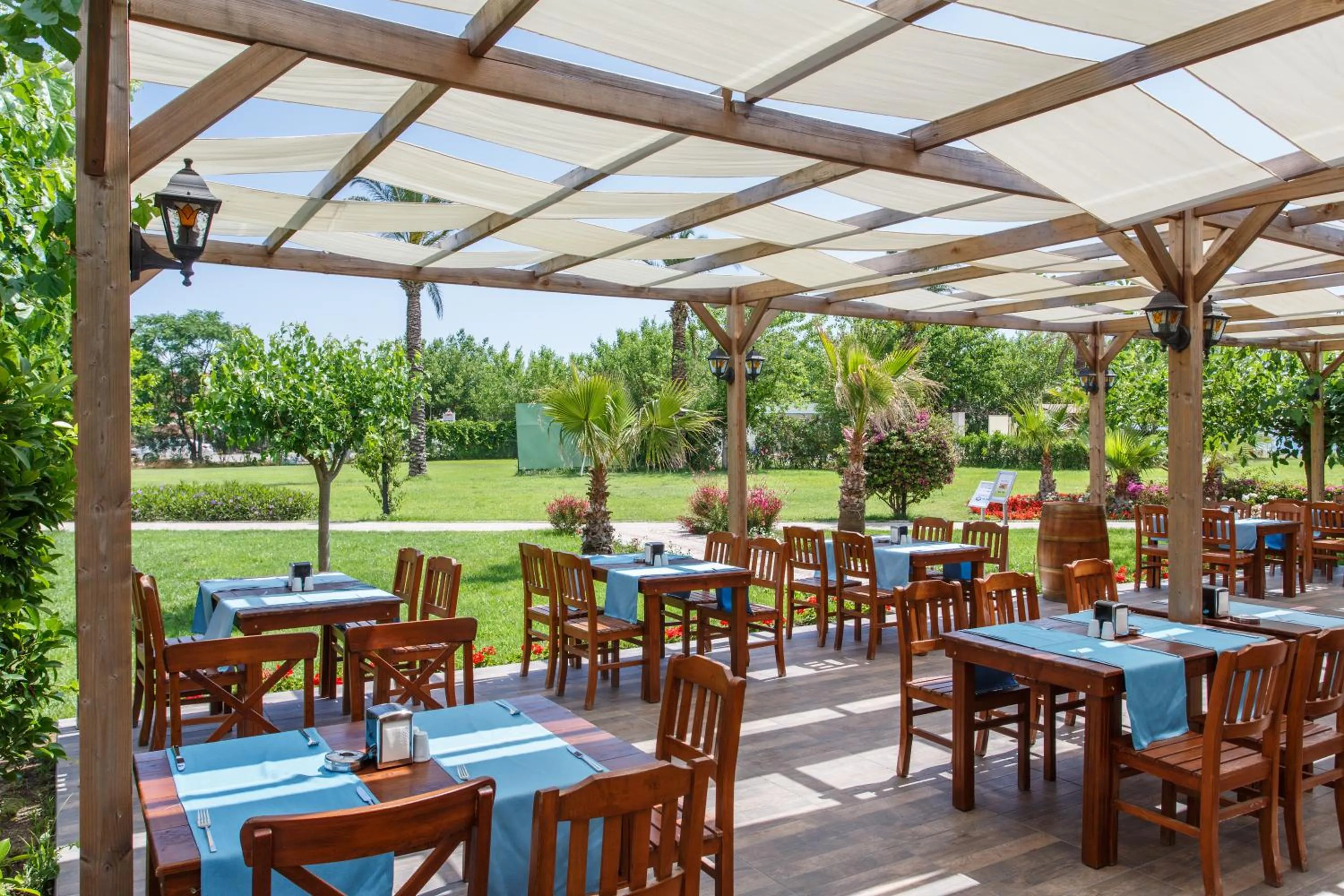 Restaurant/places to eat in Lucida Beach Hotel - Ultra All Inclusive