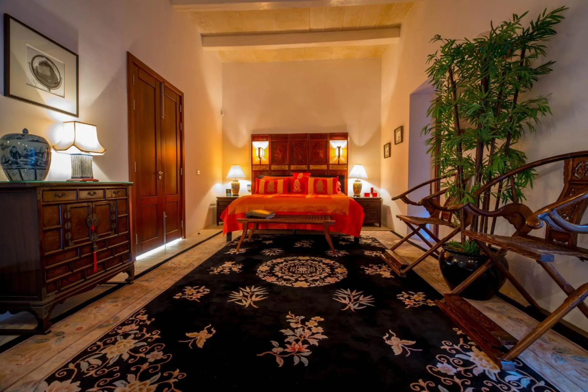 Photo of the whole room, Bed in ALTO Beyond