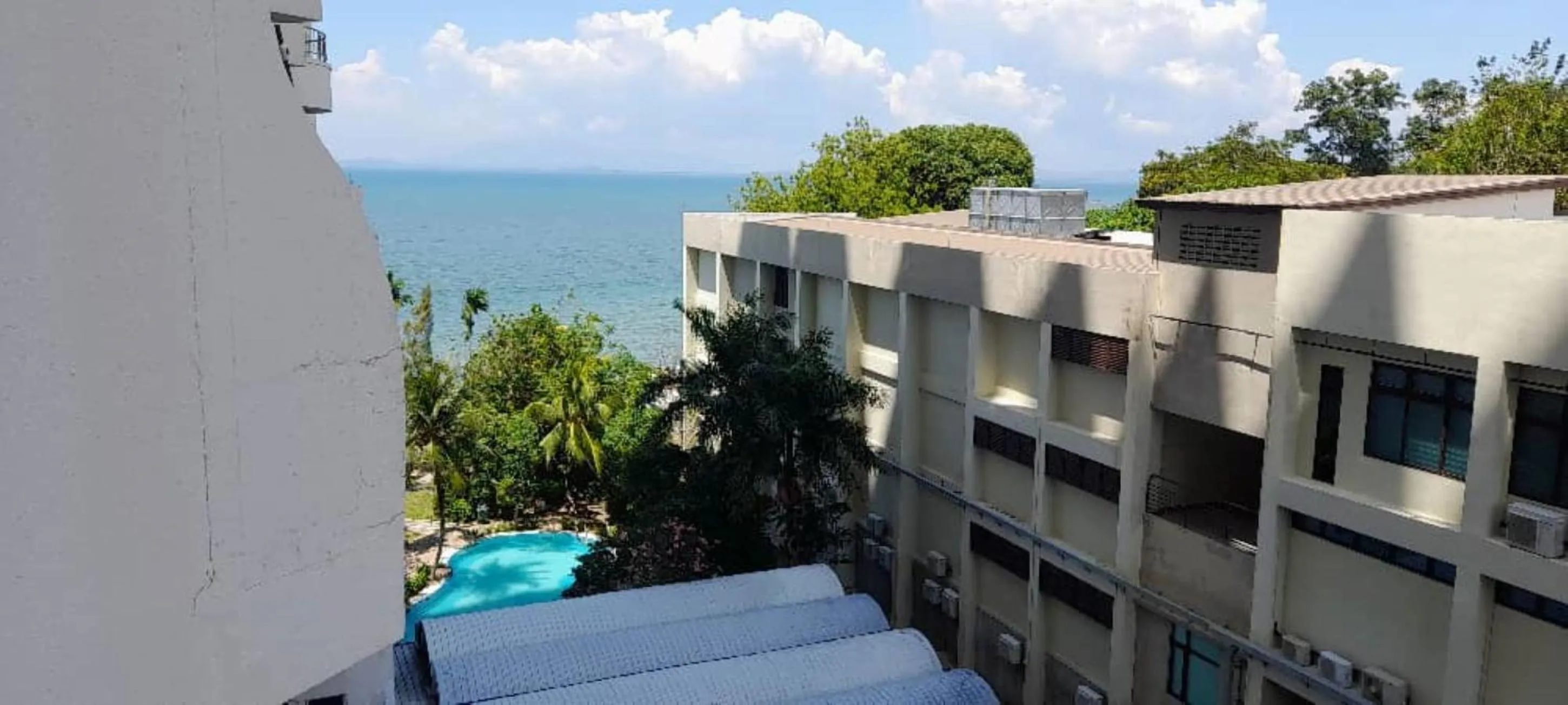 Balcony/Terrace in Paradise by the Sea in Penang by Veron at Rainbow Paradise