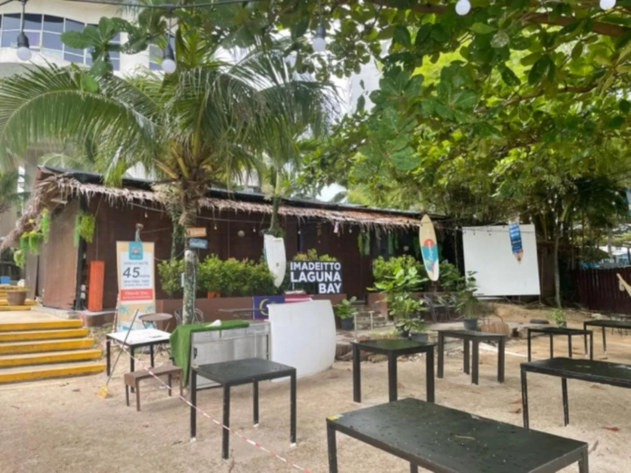 Lounge or bar in Paradise by the Sea in Penang by Veron at Rainbow Paradise