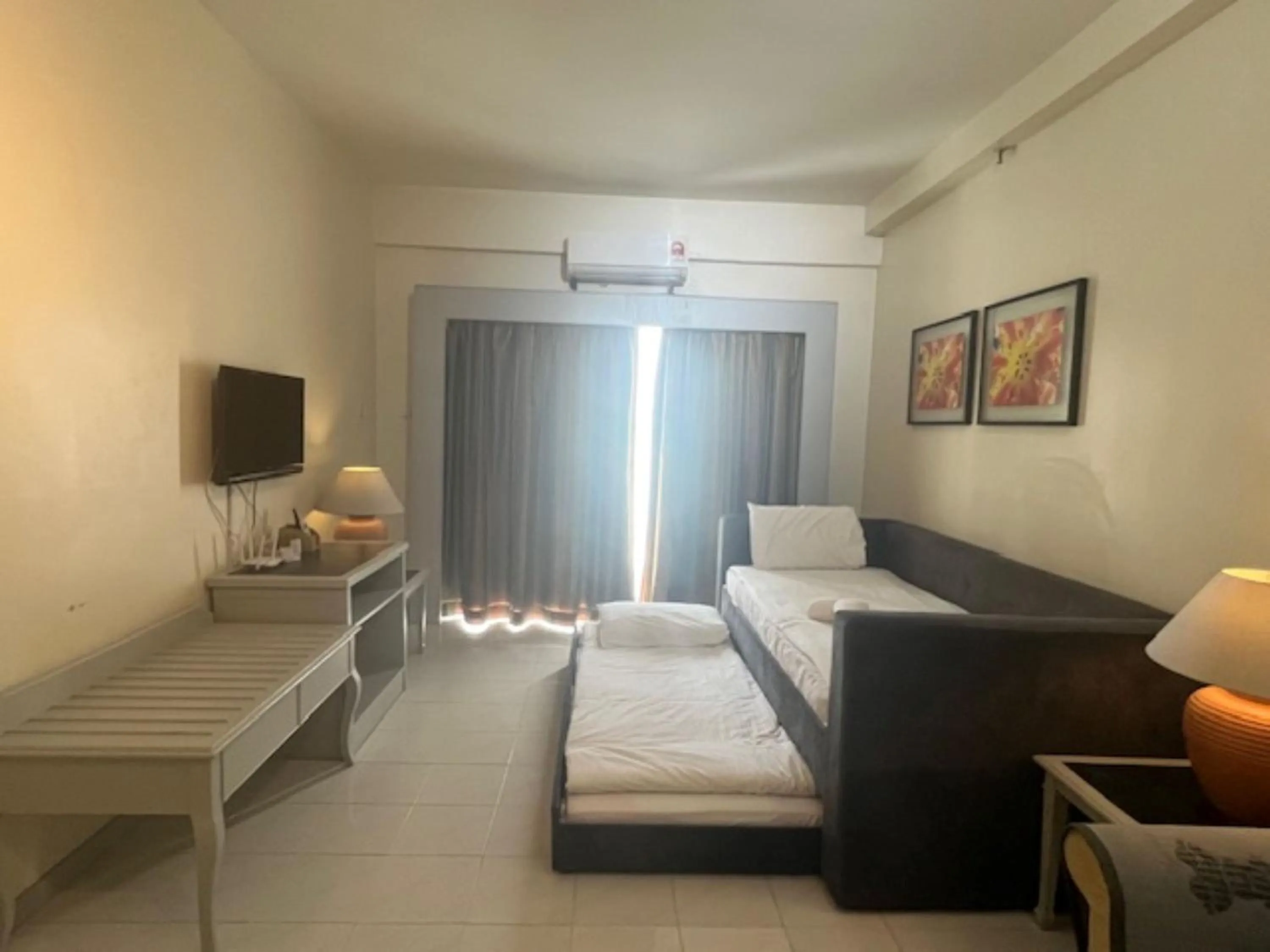 Living room, Bed in Paradise by the Sea in Penang by Veron at Rainbow Paradise