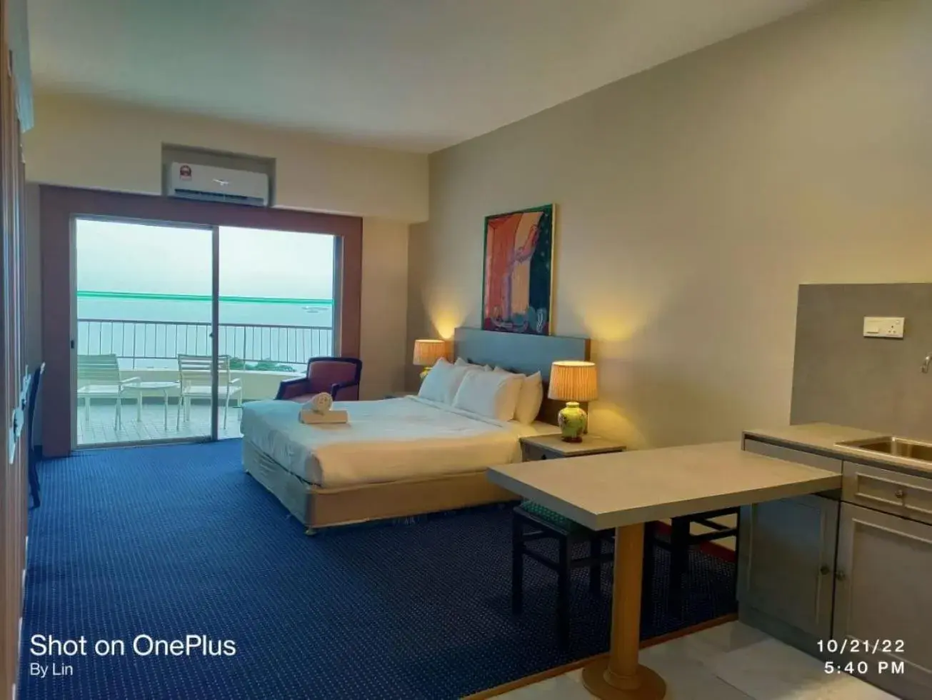 Studio with Sea View in Paradise by the Sea in Penang by Veron at Rainbow Paradise Studio with Sea View in Paradise by the Sea in Penang by Veron at Rainbow Paradise