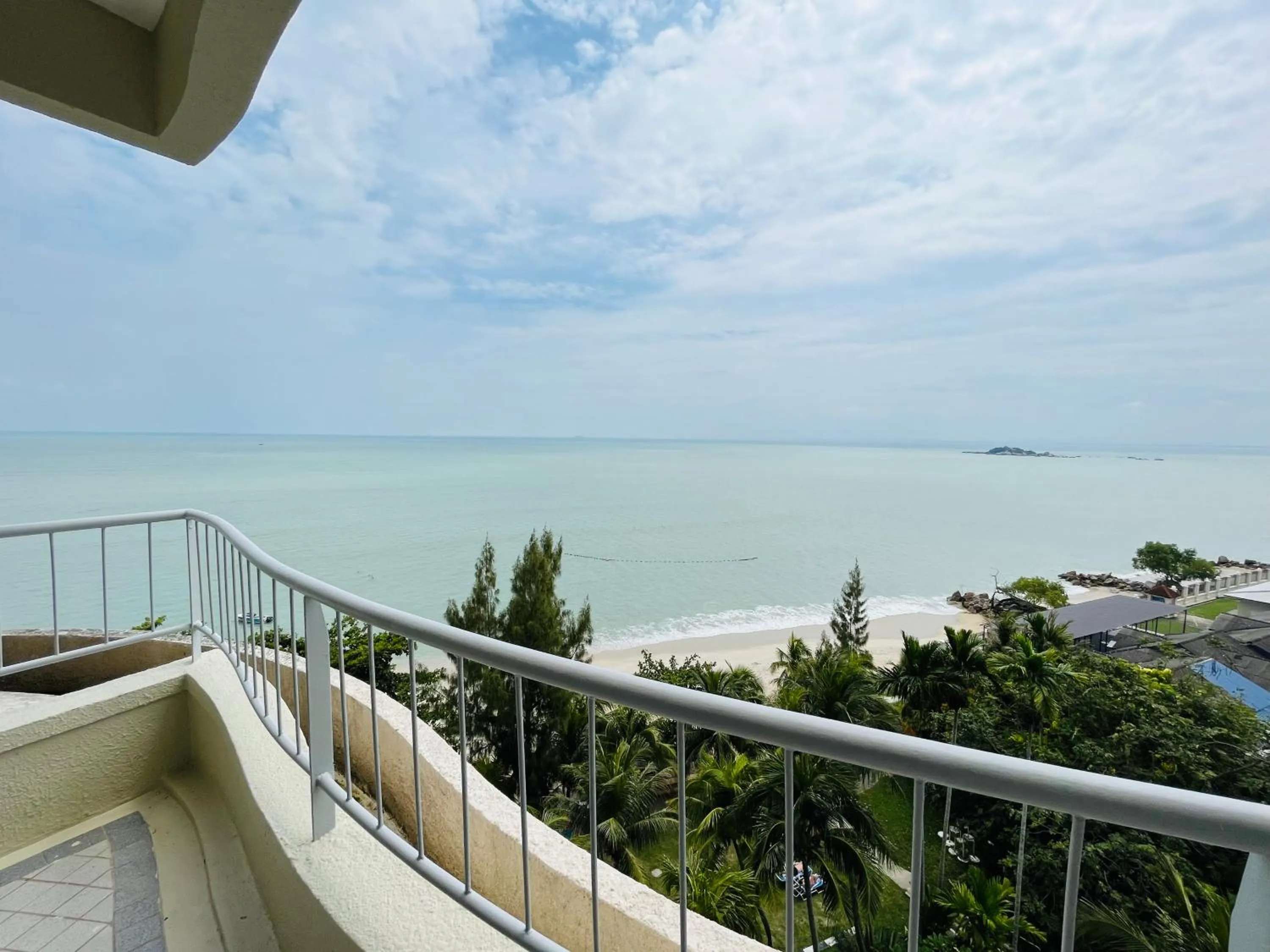 Balcony/Terrace in Paradise by the Sea in Penang by Veron at Rainbow Paradise