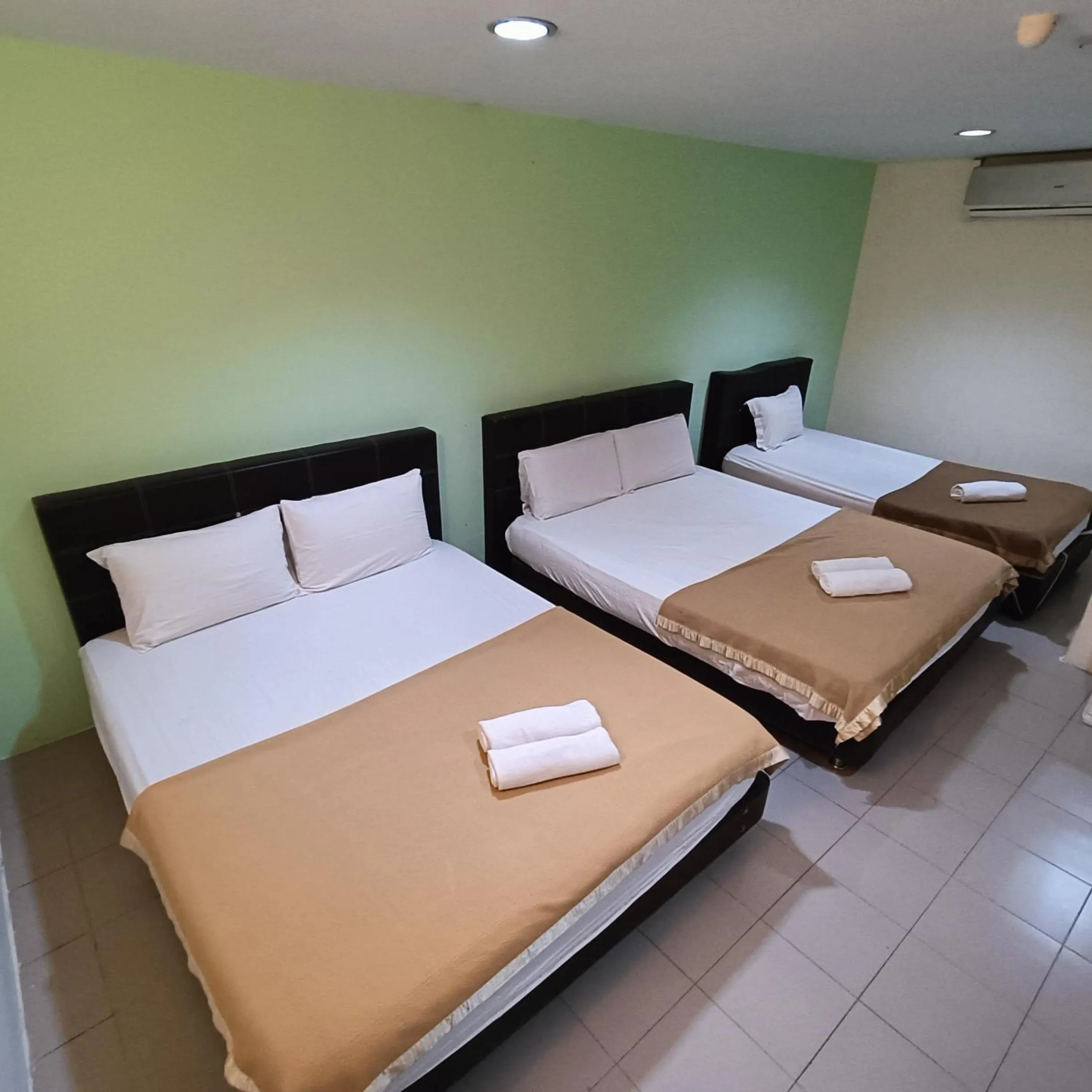 Photo of the whole room, Bed in Best One Hotel