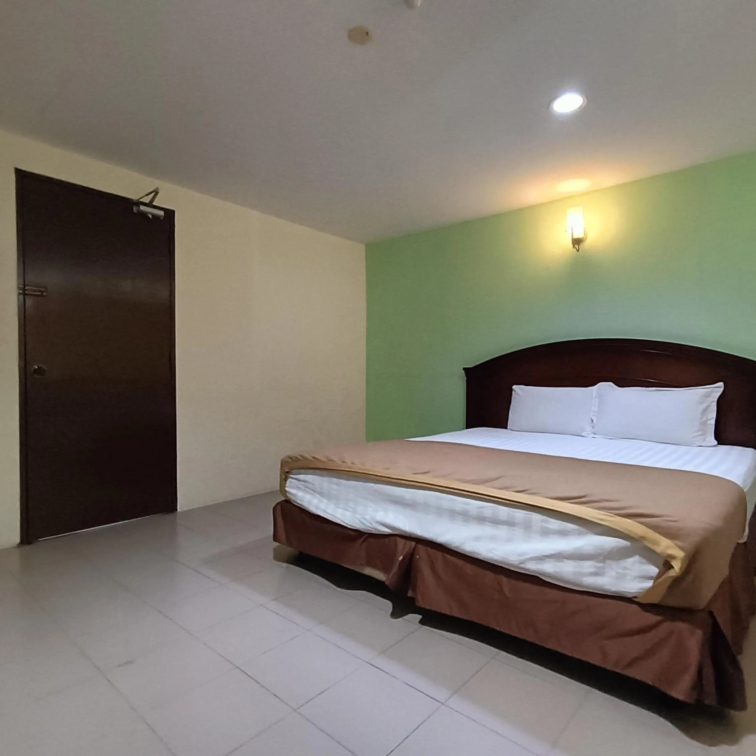 Bed in Best One Hotel