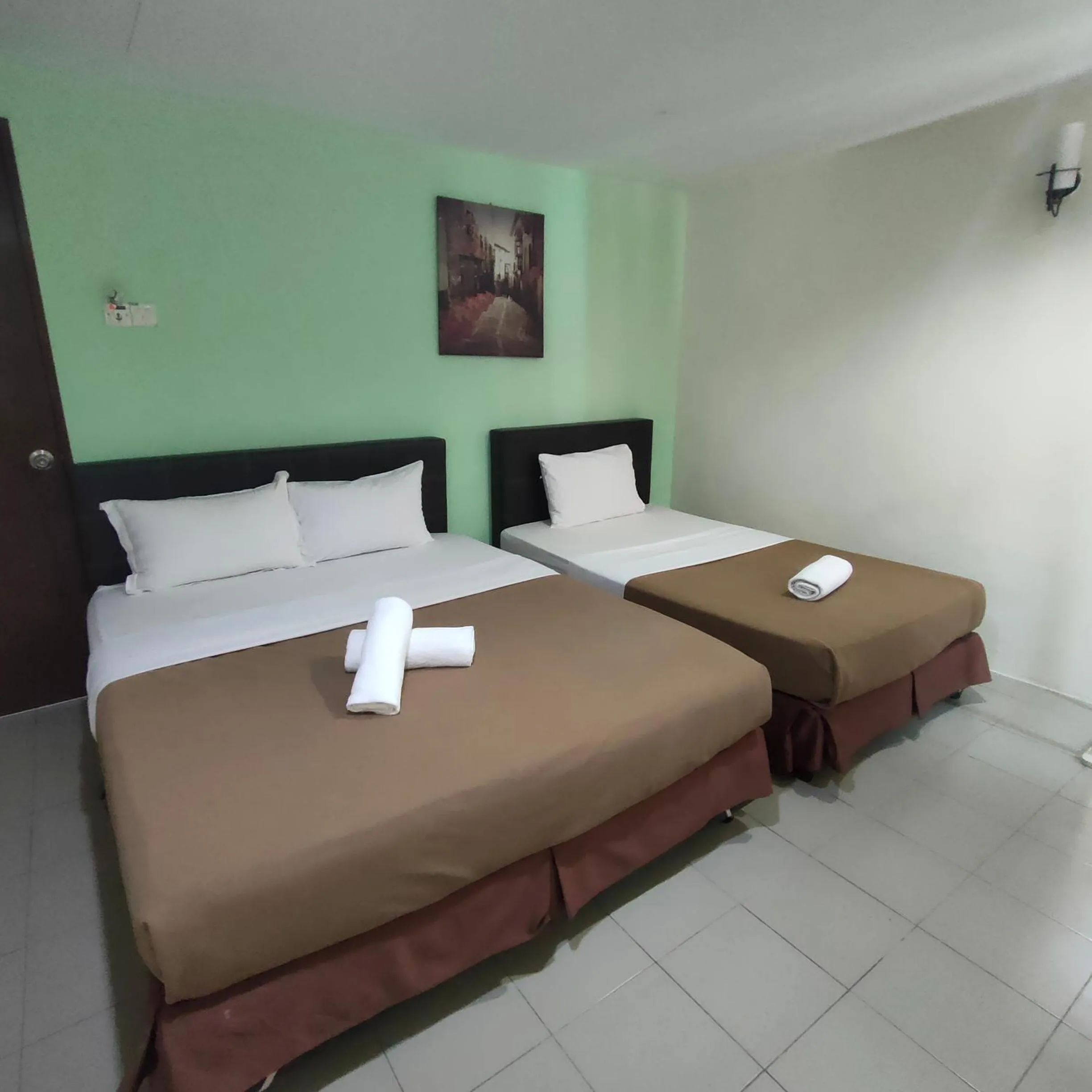 Bedroom, Bed in Best One Hotel