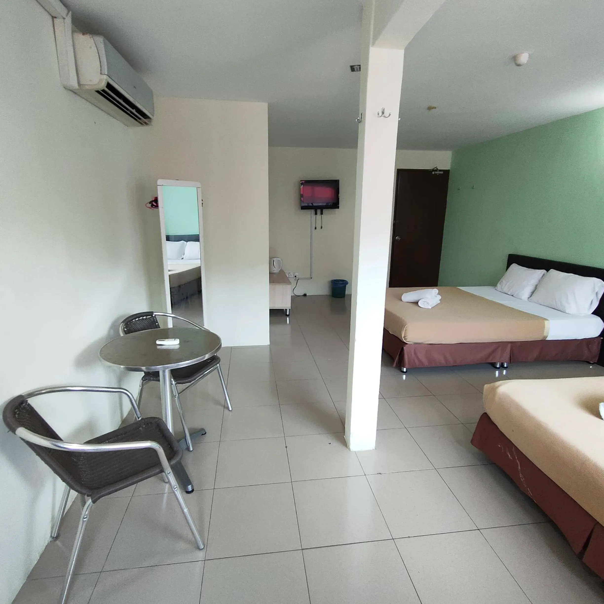 Photo of the whole room, Bed in Best One Hotel