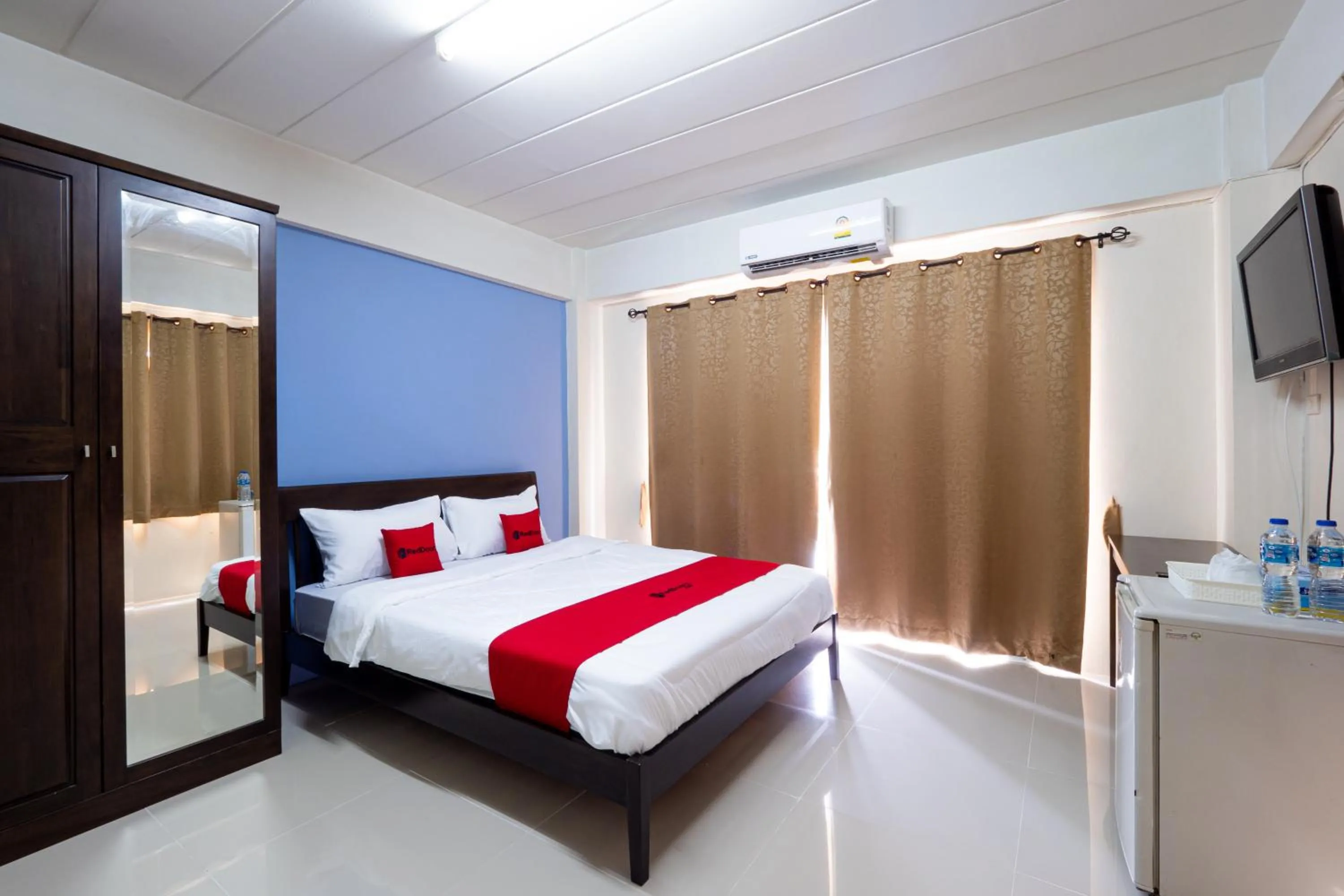 Photo of the whole room in Si Fah at Bangsaen Hotel