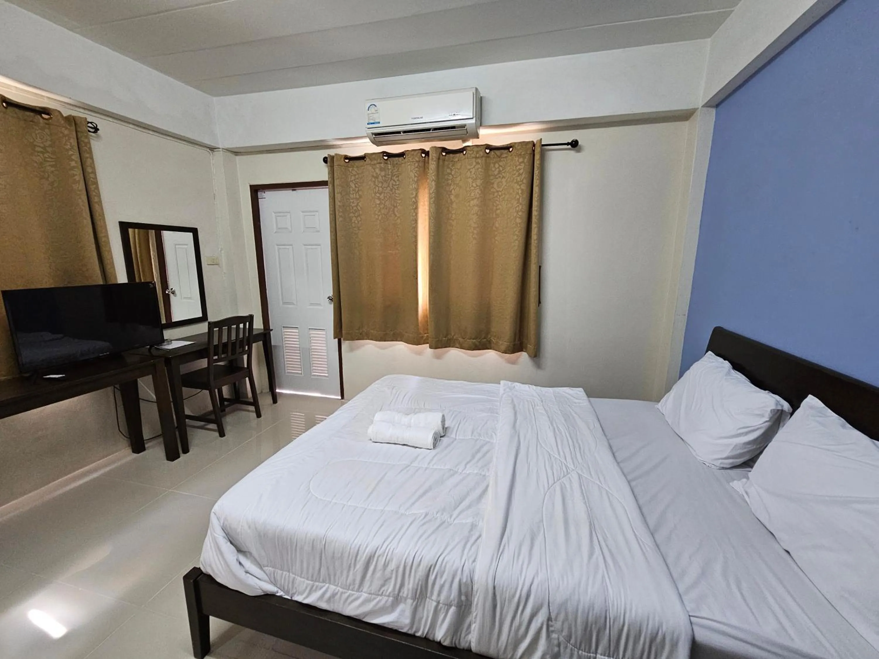 Bedroom in Si Fah at Bangsaen Hotel