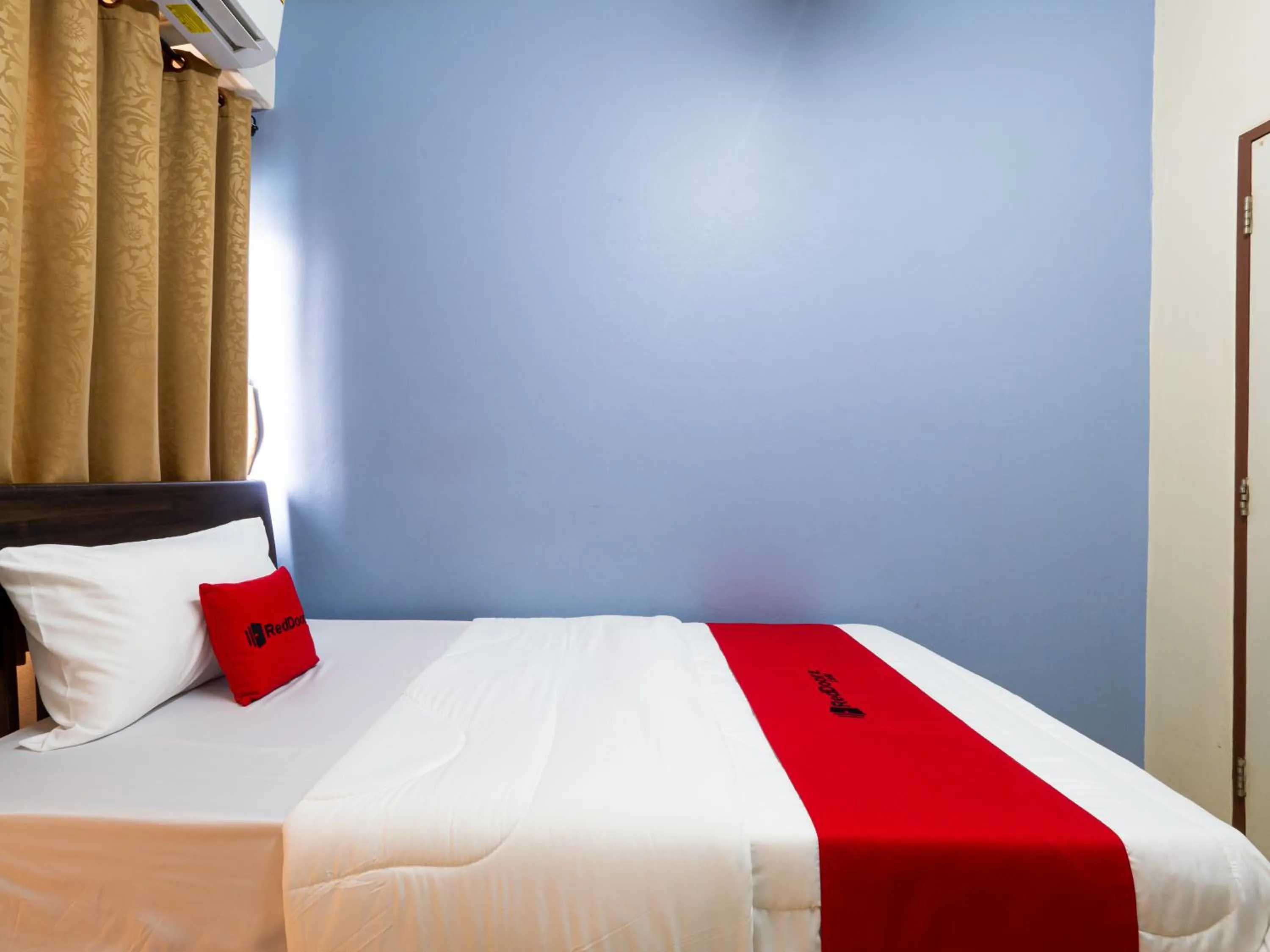 Photo of the whole room in Si Fah at Bangsaen Hotel