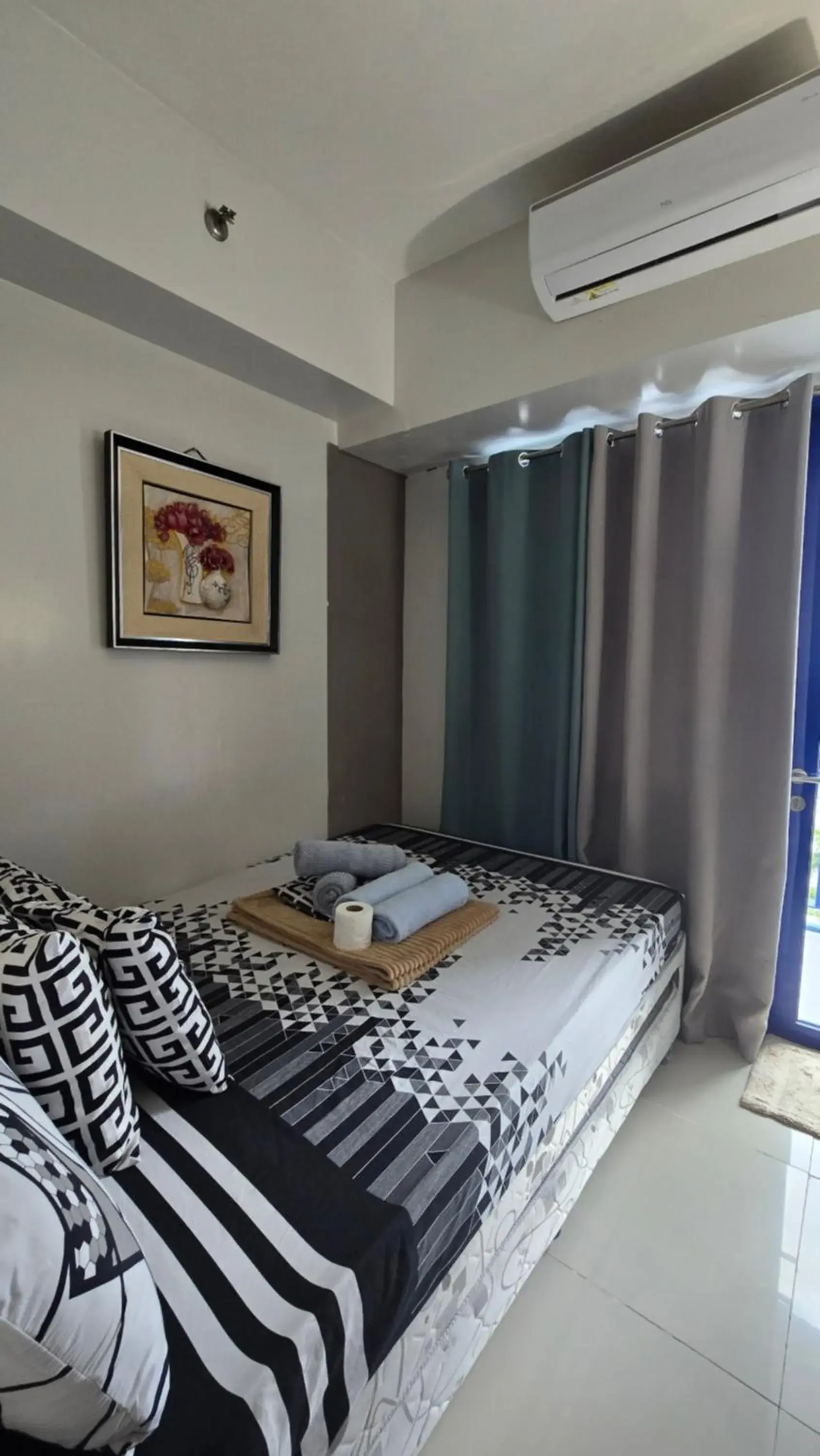 Apartment with Balcony in Sea Residences by EZ Stays Apartment with Balcony in Sea Residences by EZ Stays