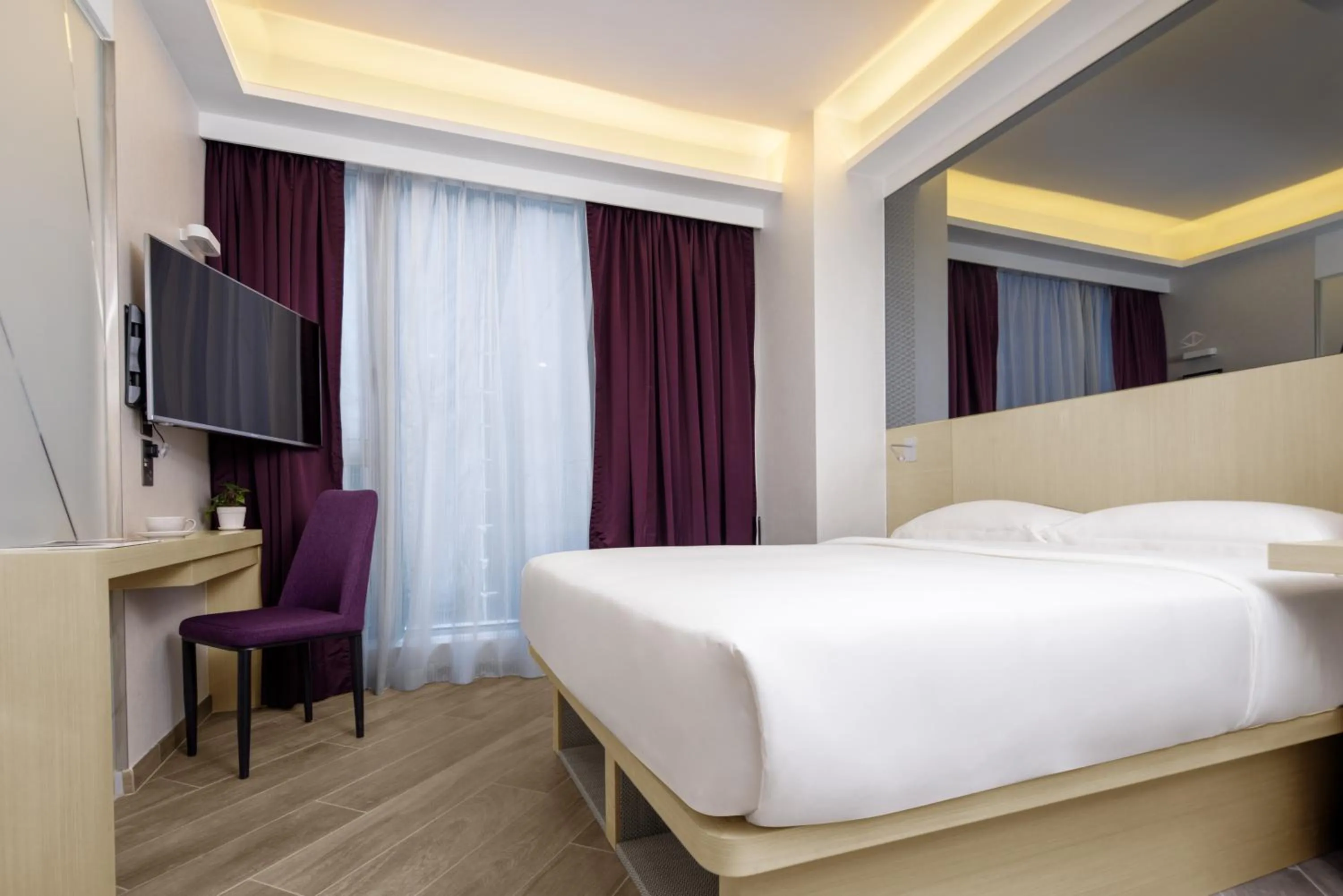 Bedroom, Bed in Starphire Hotel