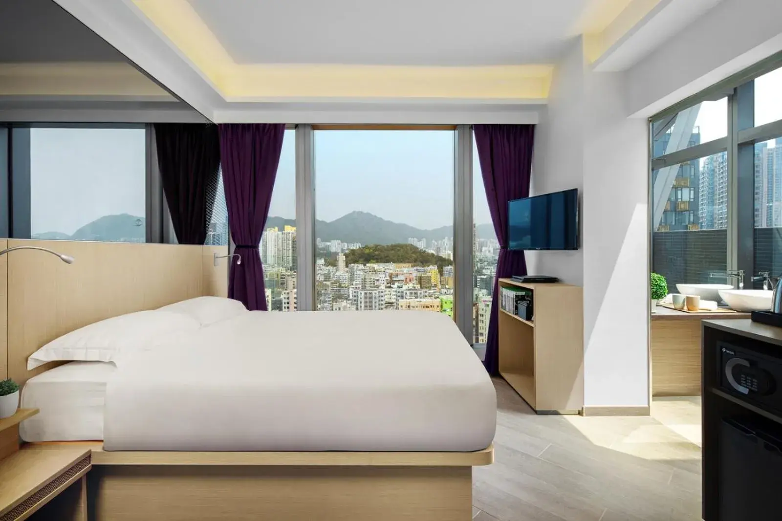 Starphire Crystal Room in Starphire Hotel Starphire Crystal Room in Starphire Hotel