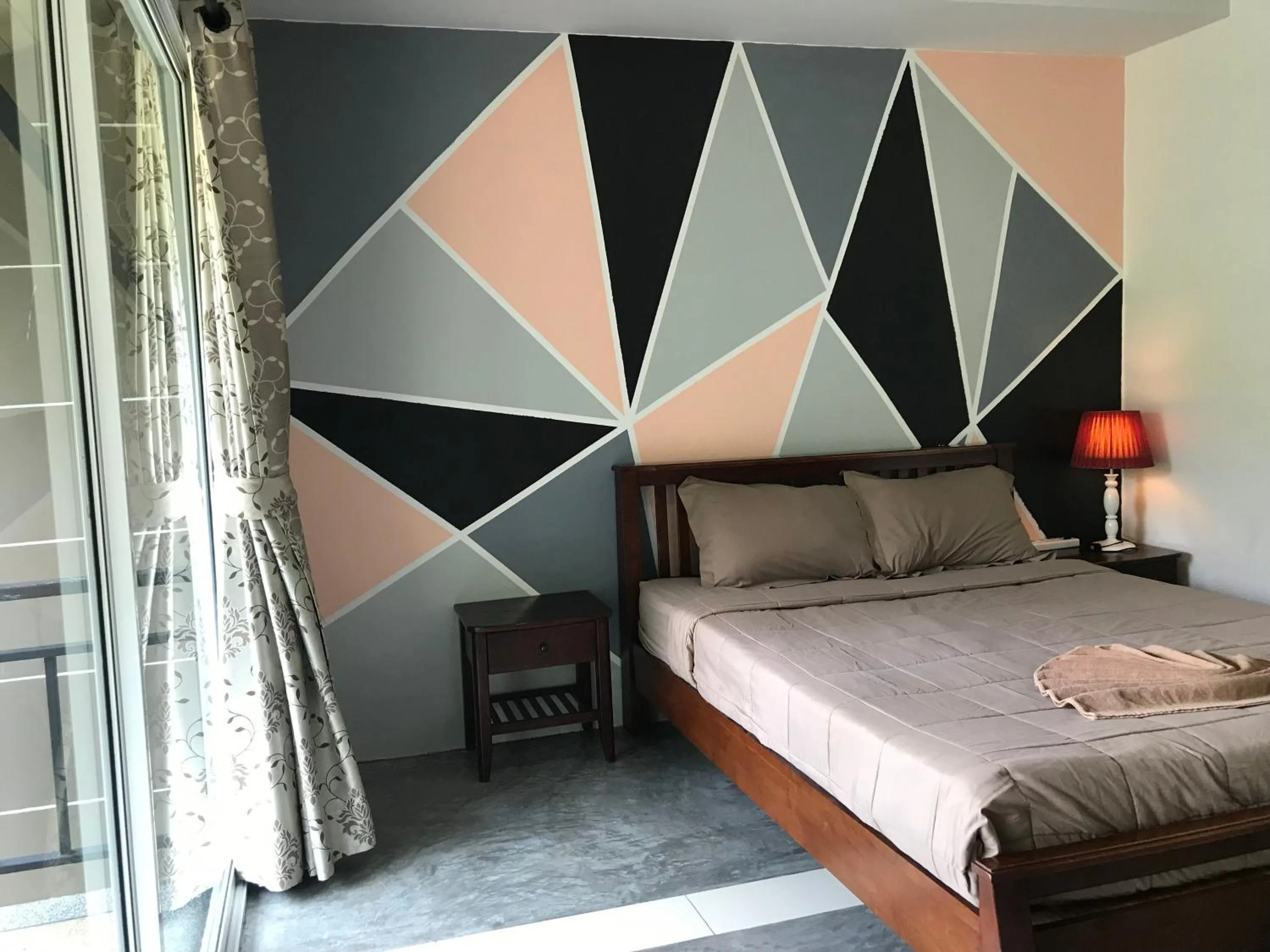 Bed in PP Midnight Hotel