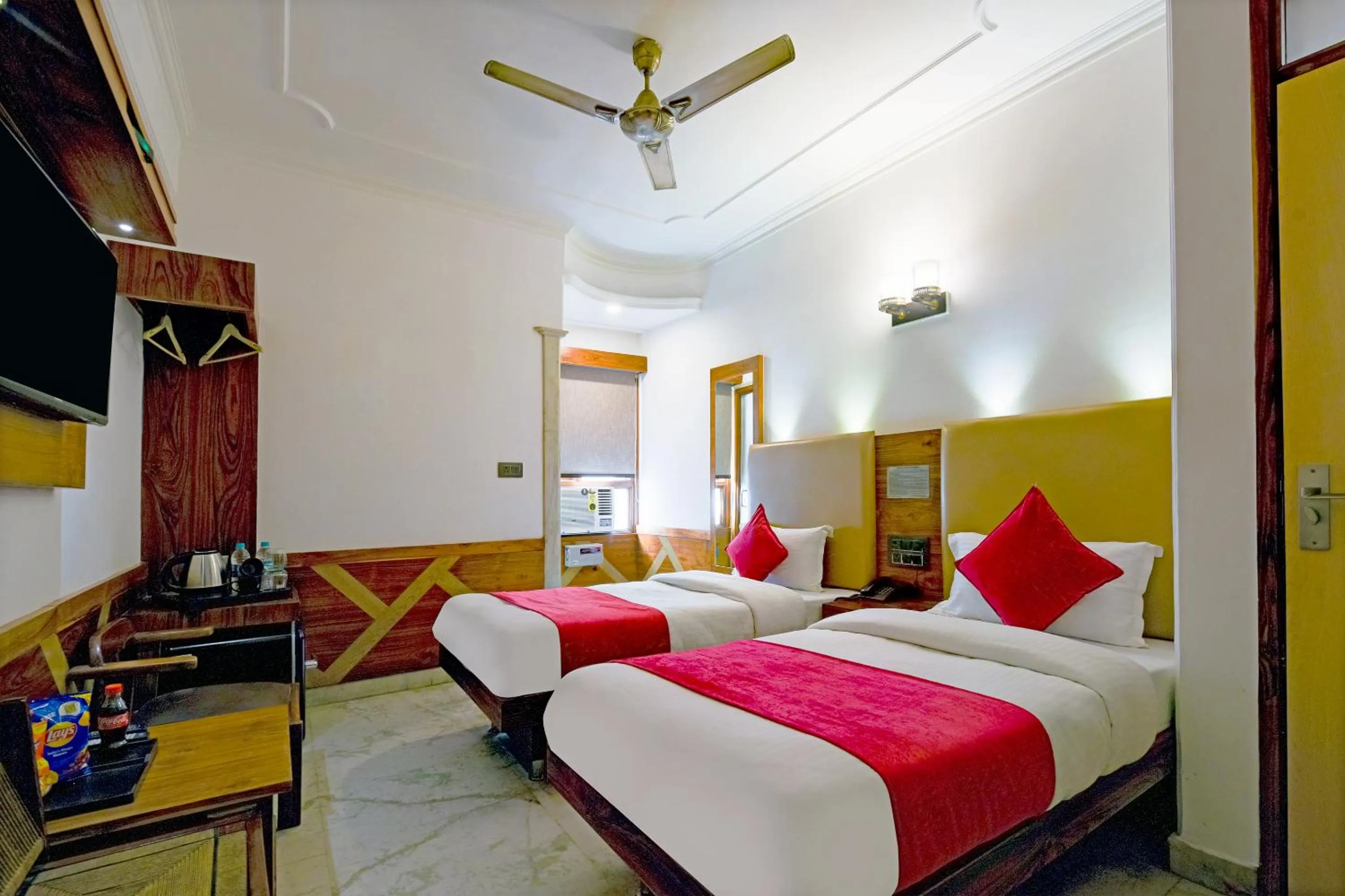 Photo of the whole room, Bed in Hotel Cottage Yes Please New Delhi