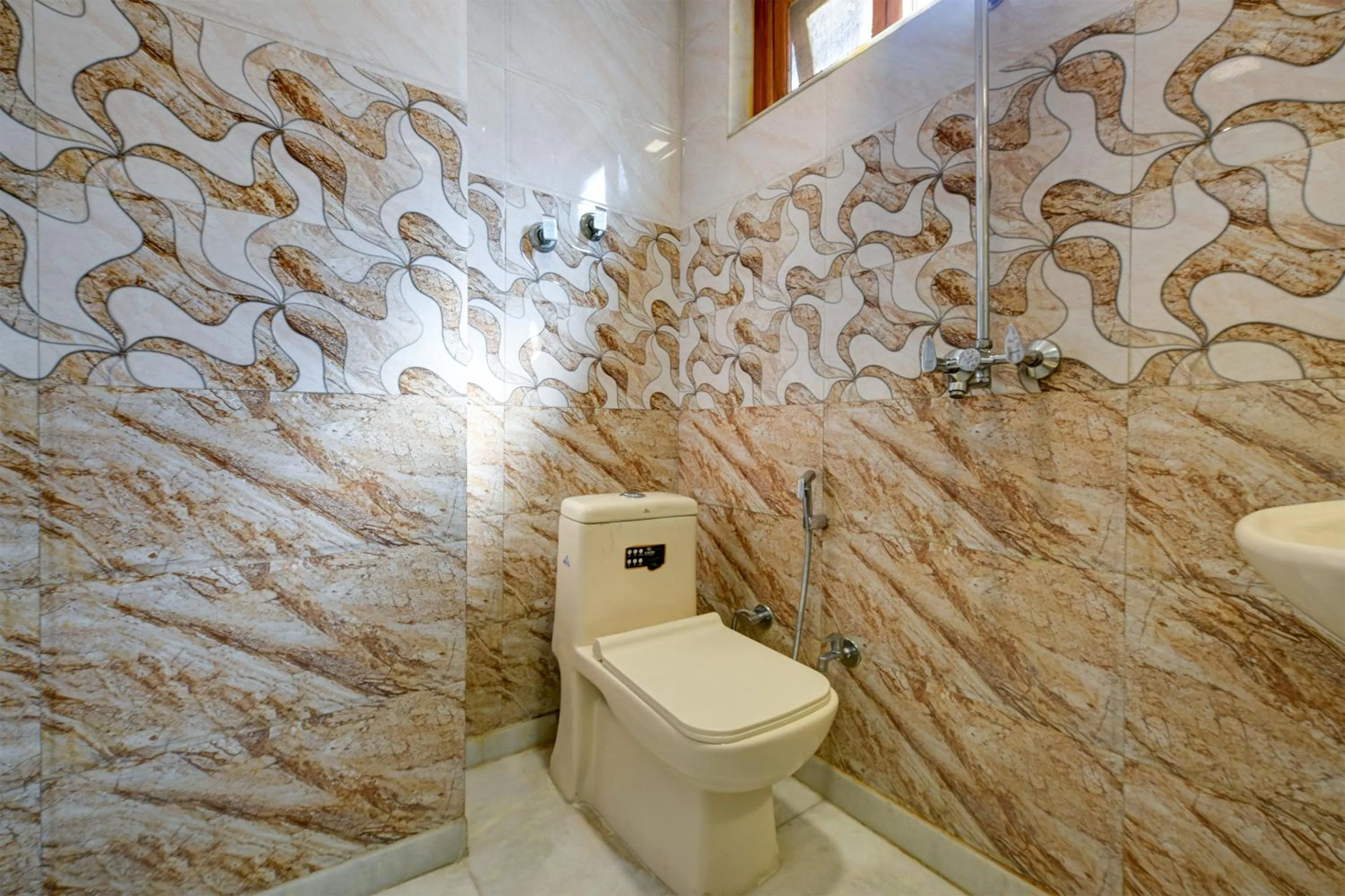 Toilet in Hotel Cottage Yes Please New Delhi