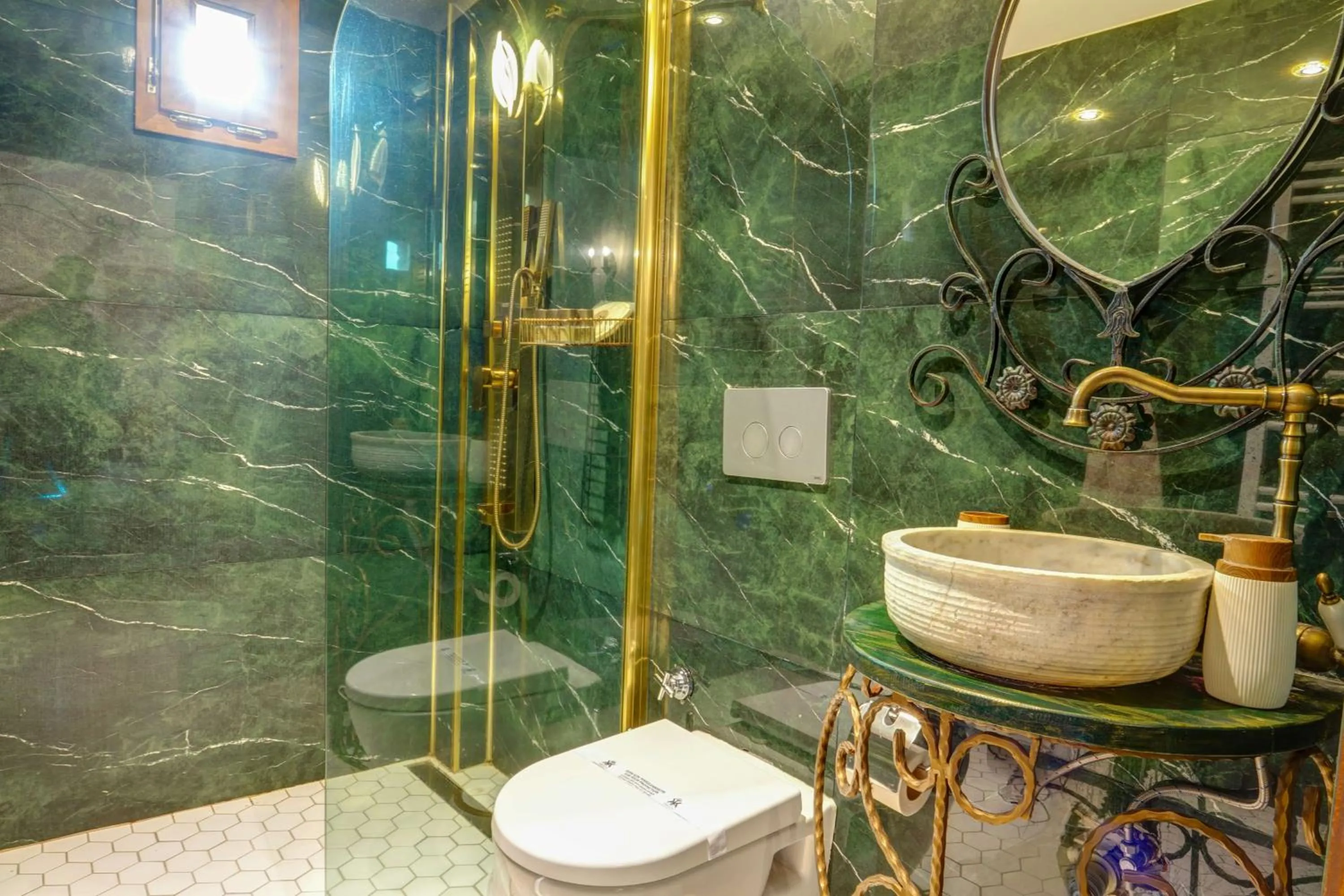 Shower in Kerem ile Aslı Butik Hotel