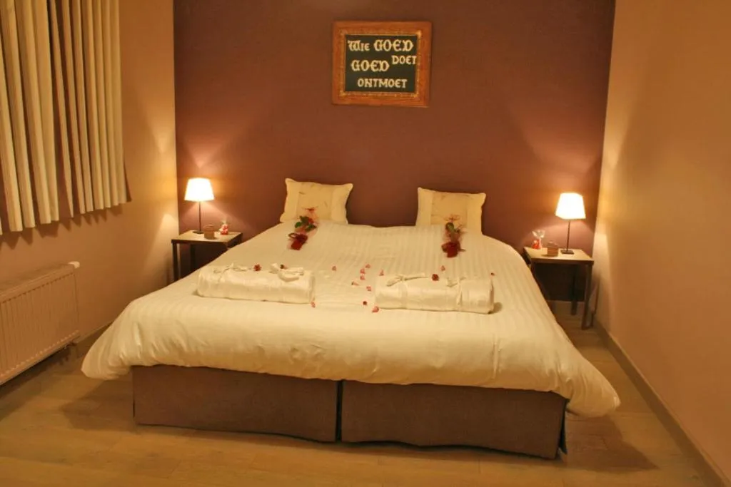 Bed in B&B De Pethaan