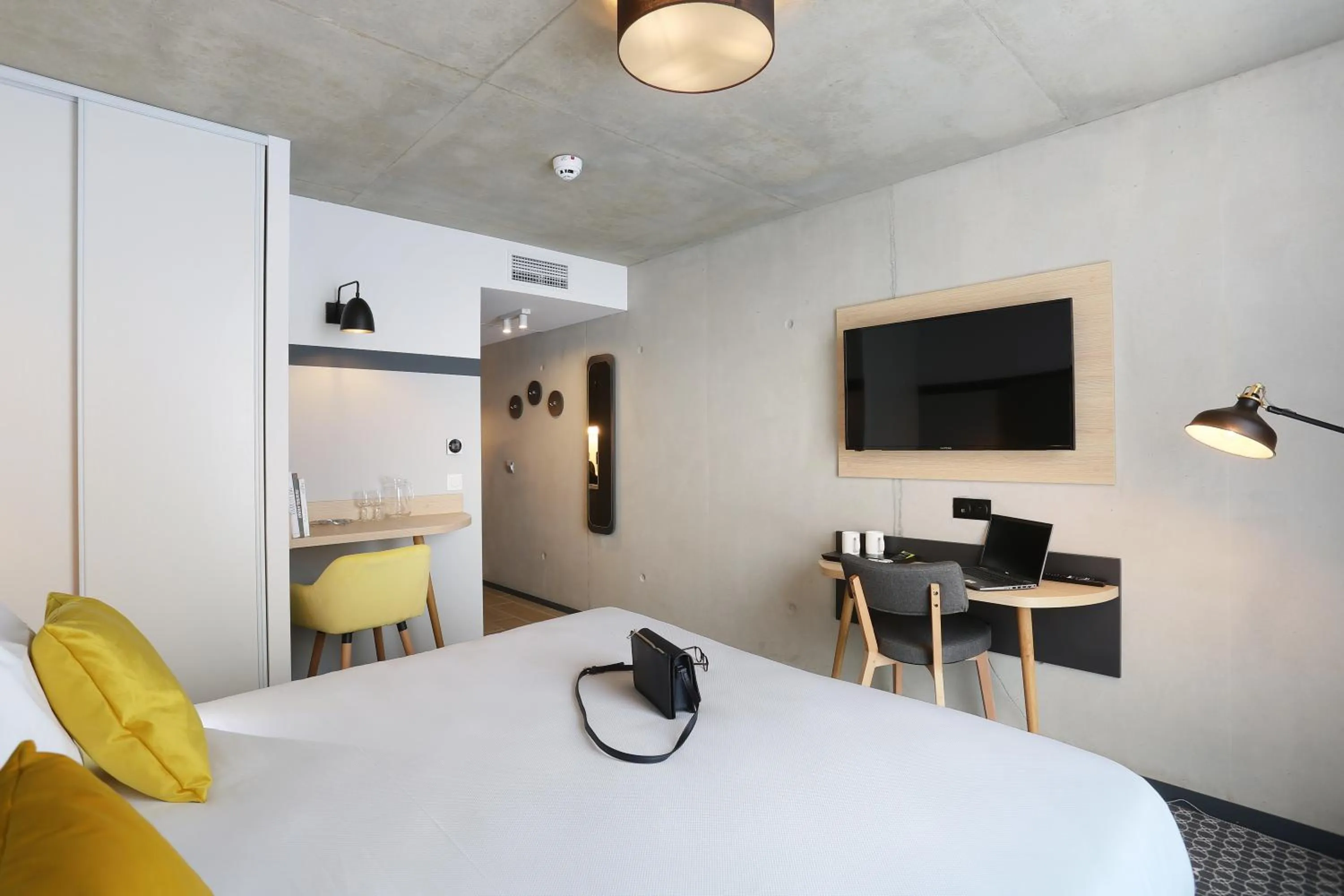 Photo of the whole room, Bed in Appart Hotel Odalys City Toulouse Blagnac Aéroport