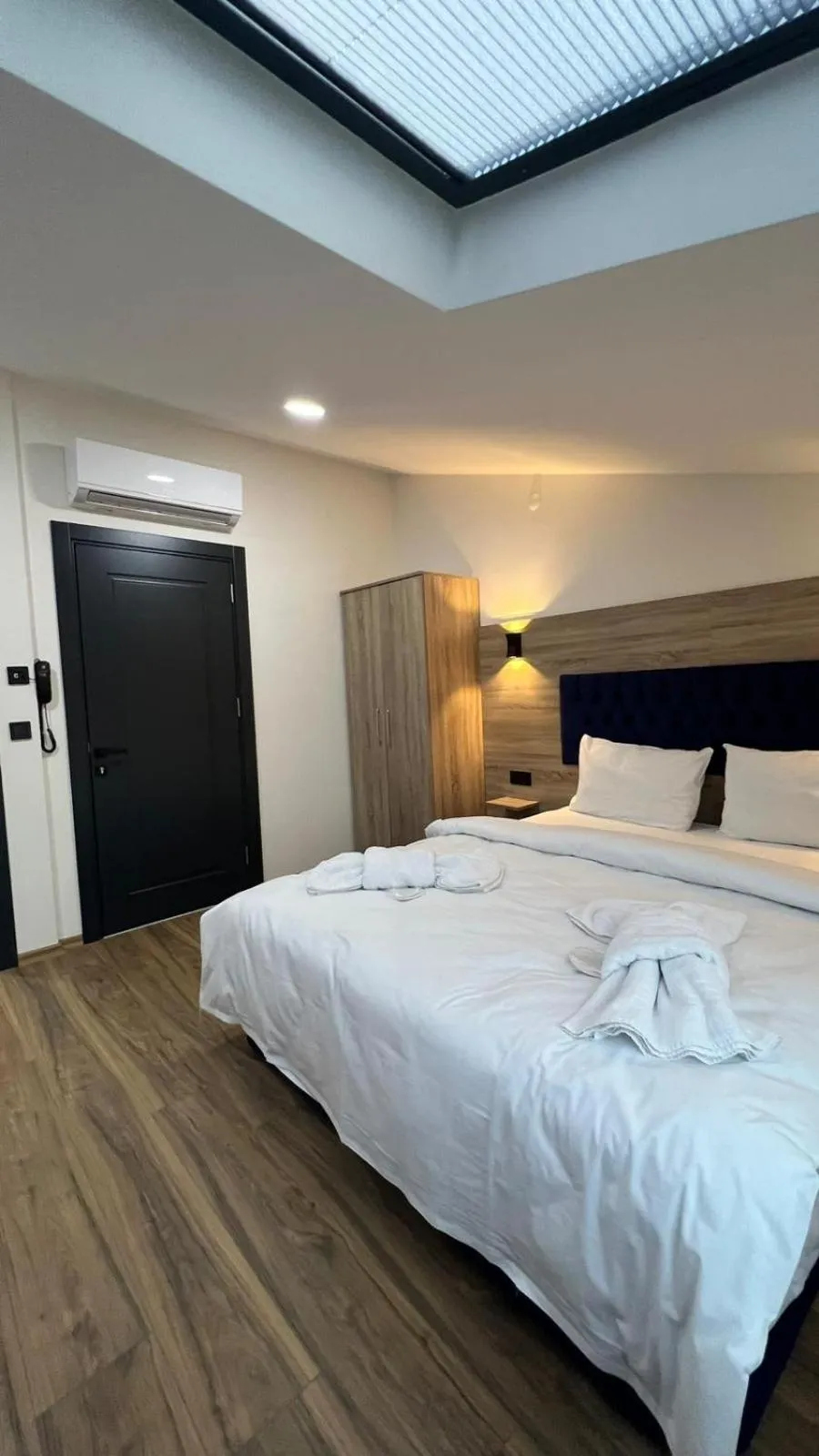 Bed in Melissa Suite