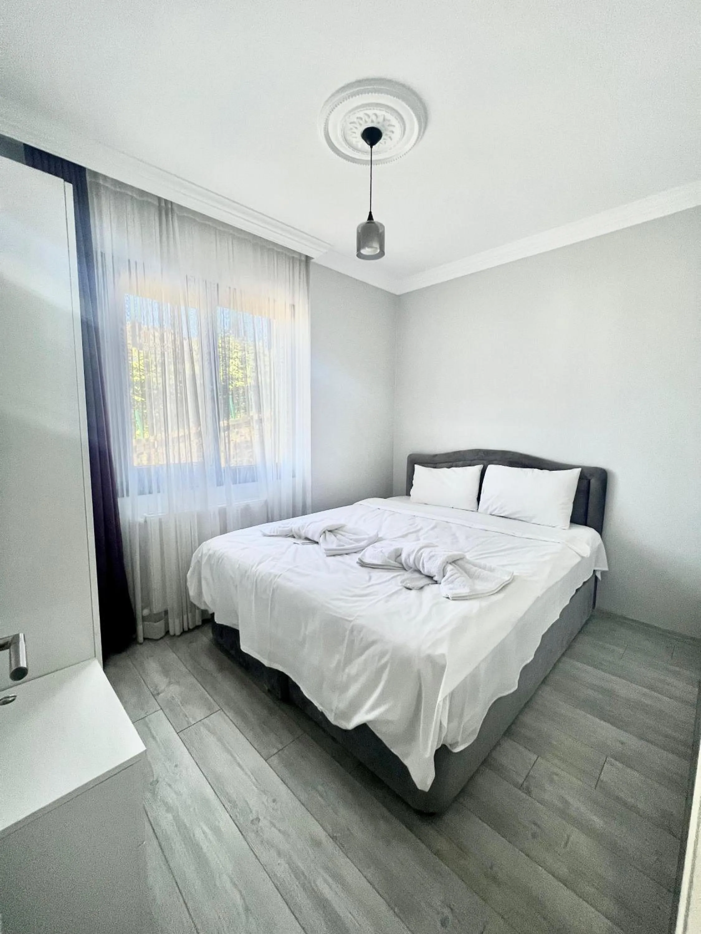 Bed in Melissa Suite