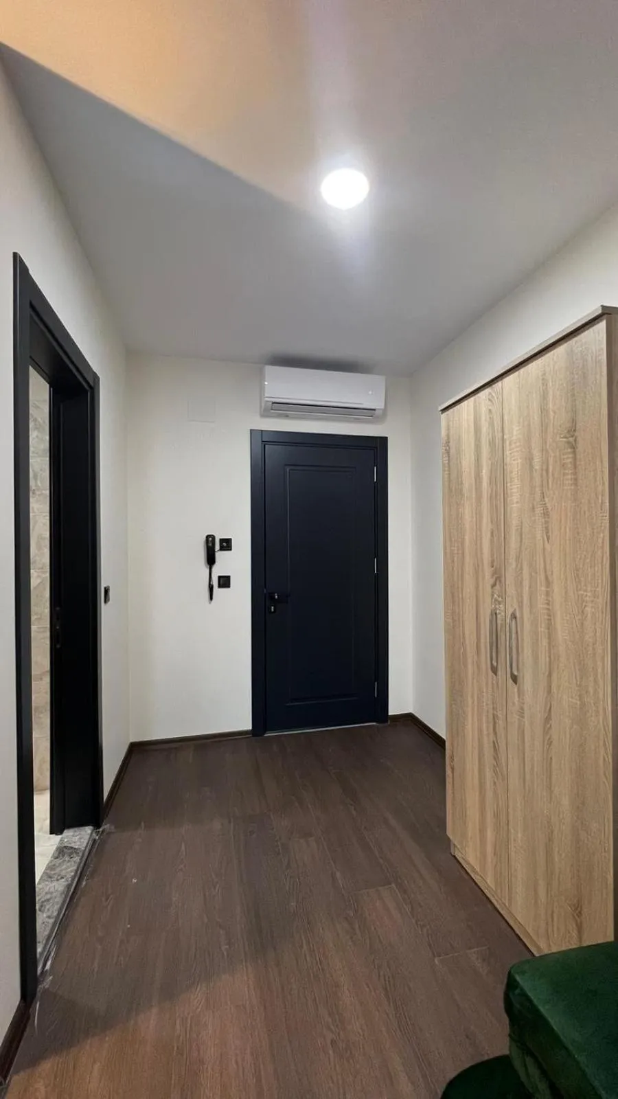 wardrobe in Melissa Suite