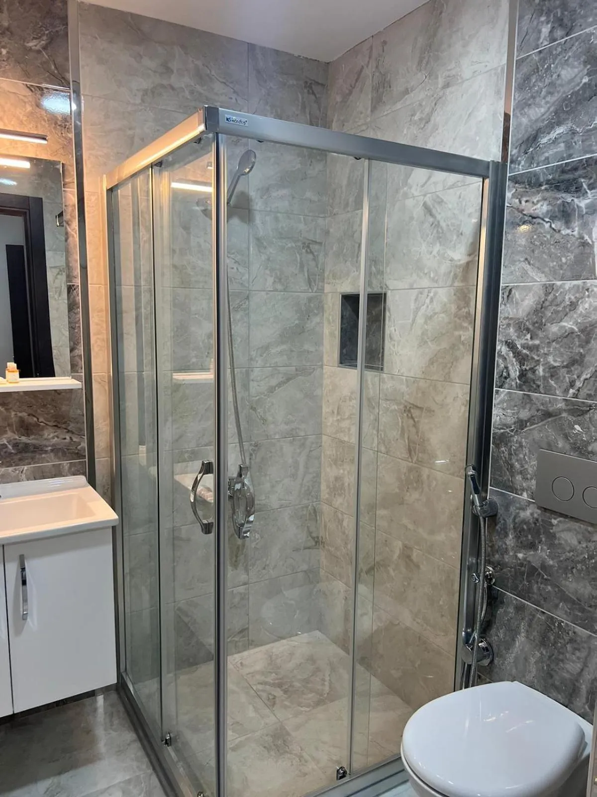 Bathroom in Melissa Suite