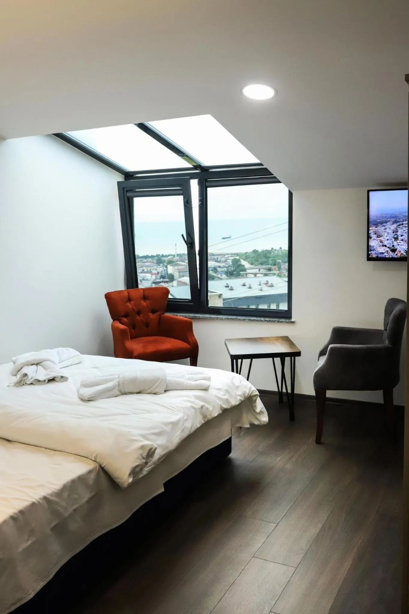 Bed in Melissa Suite