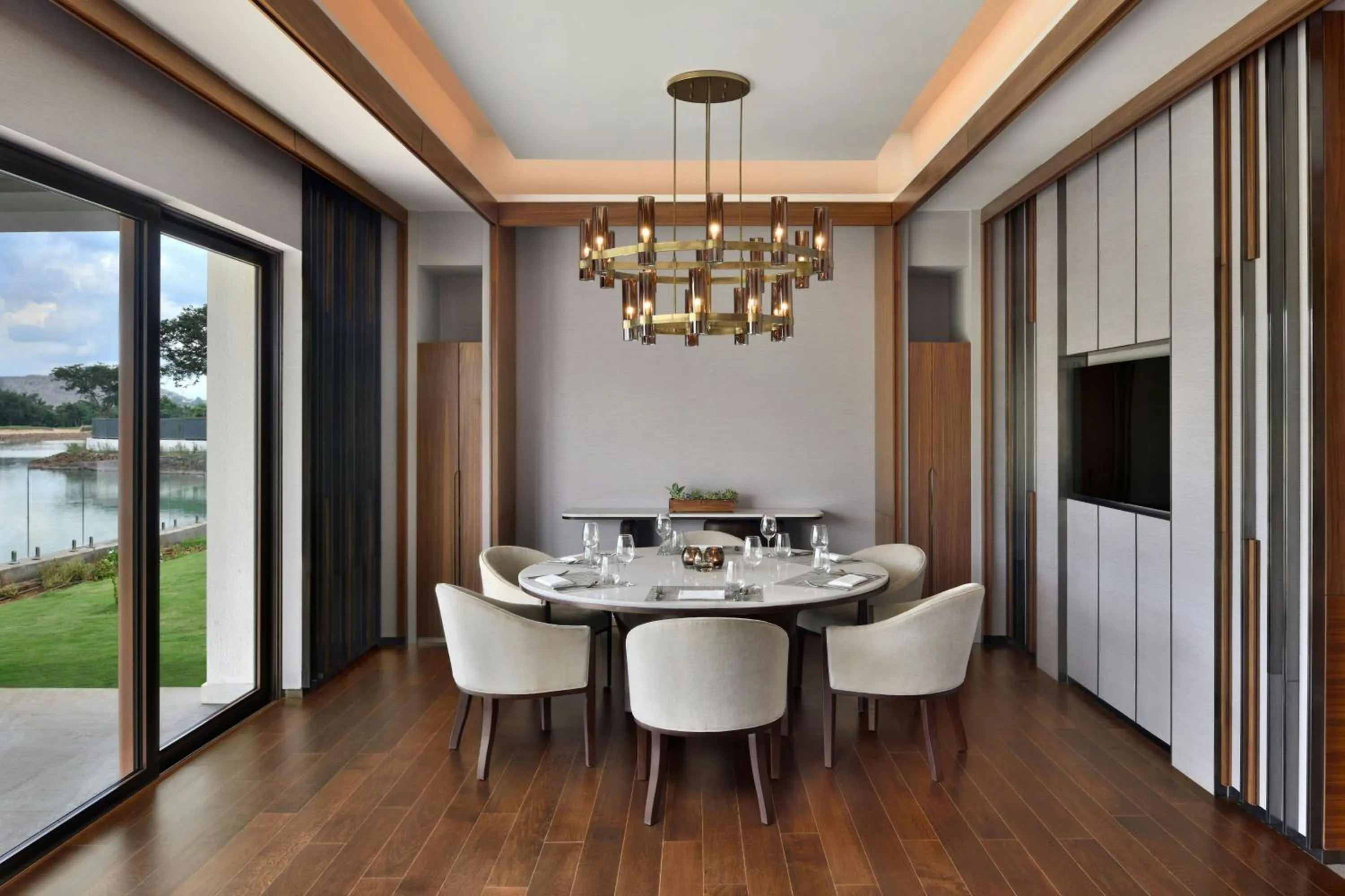 Restaurant/places to eat in JW Marriott Hotel Bengaluru Prestige Golfshire Resort & Spa